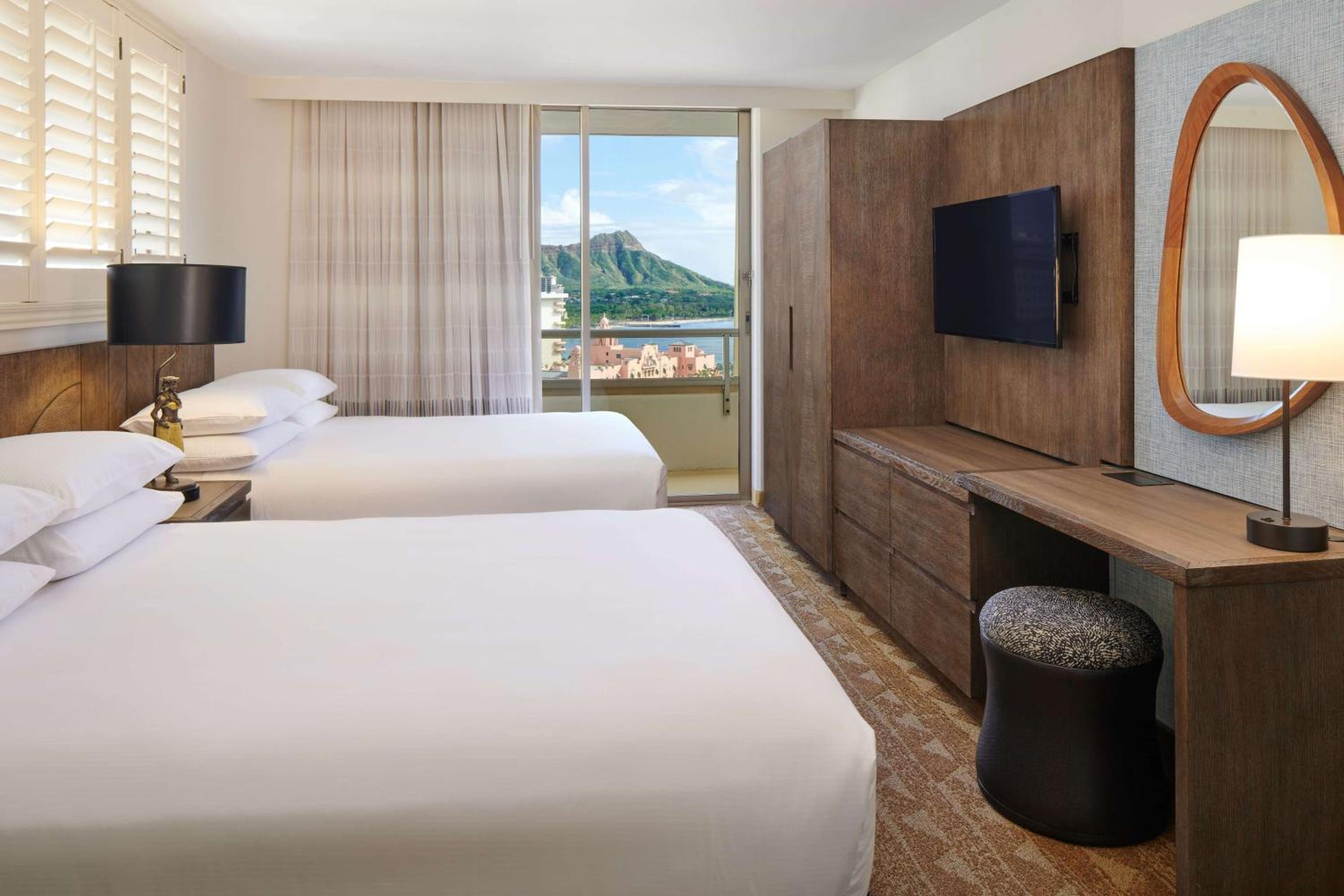 Queen Suite with Ocean View - Photo 3