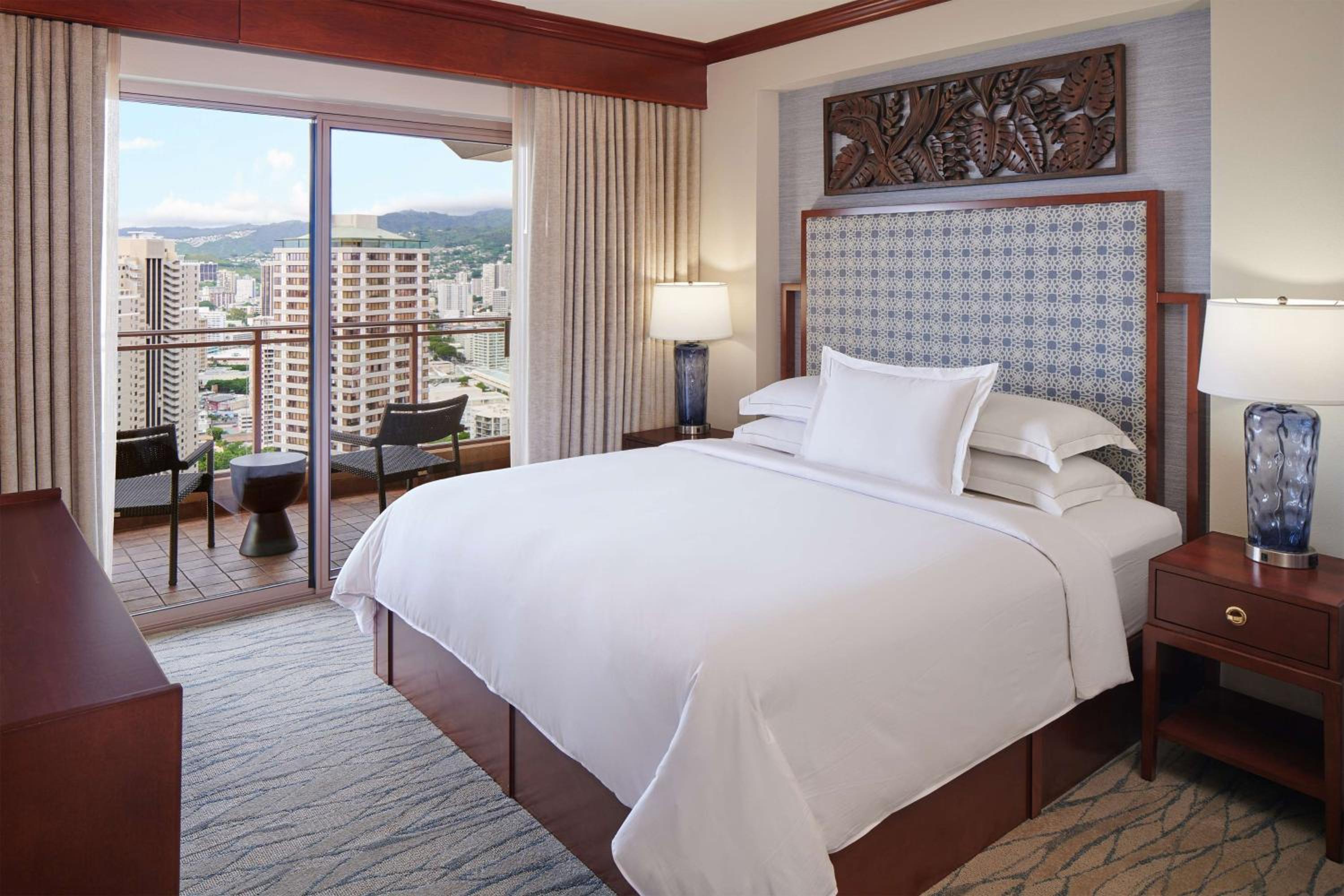 Two-Bedroom Penthouse Suite thumbnail 6