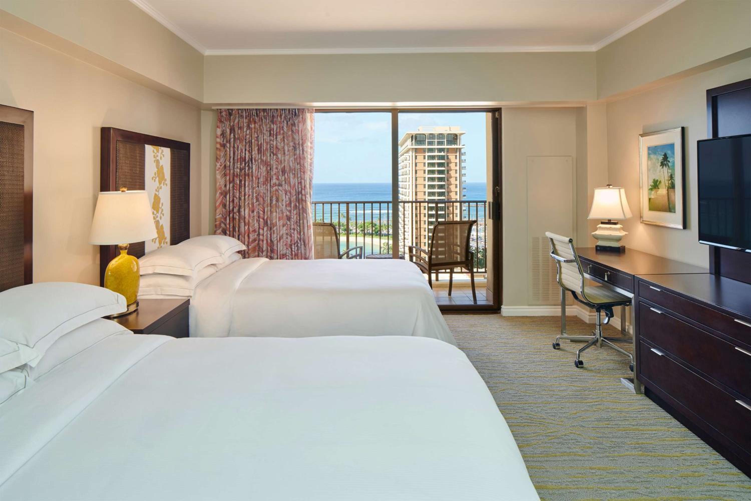 One-Bedroom Suite with Ocean View - Kalia Tower photo 3