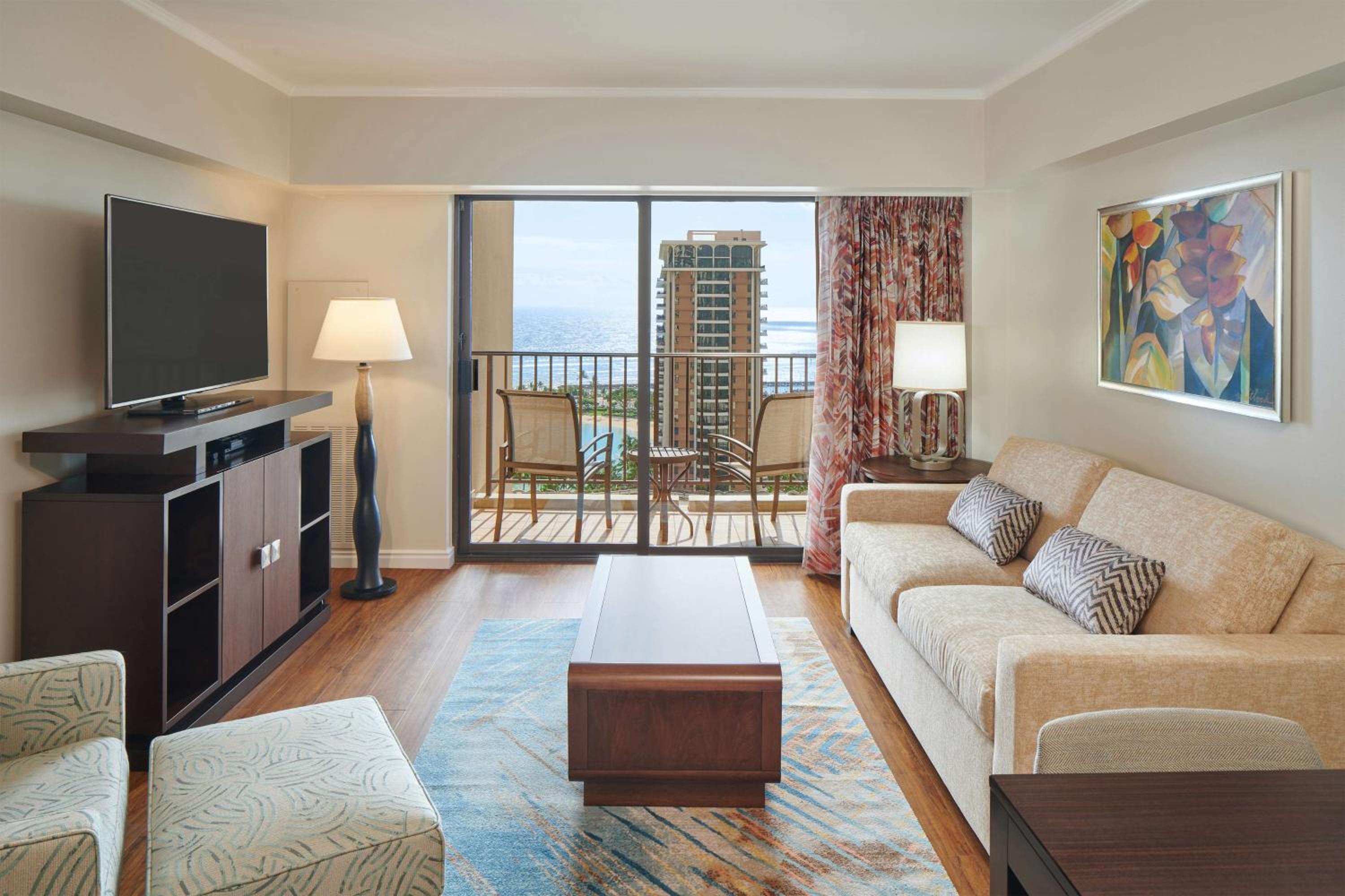 One-Bedroom King Suite with Sofa Bed and Ocean View - Kalia Tower - Photo 3