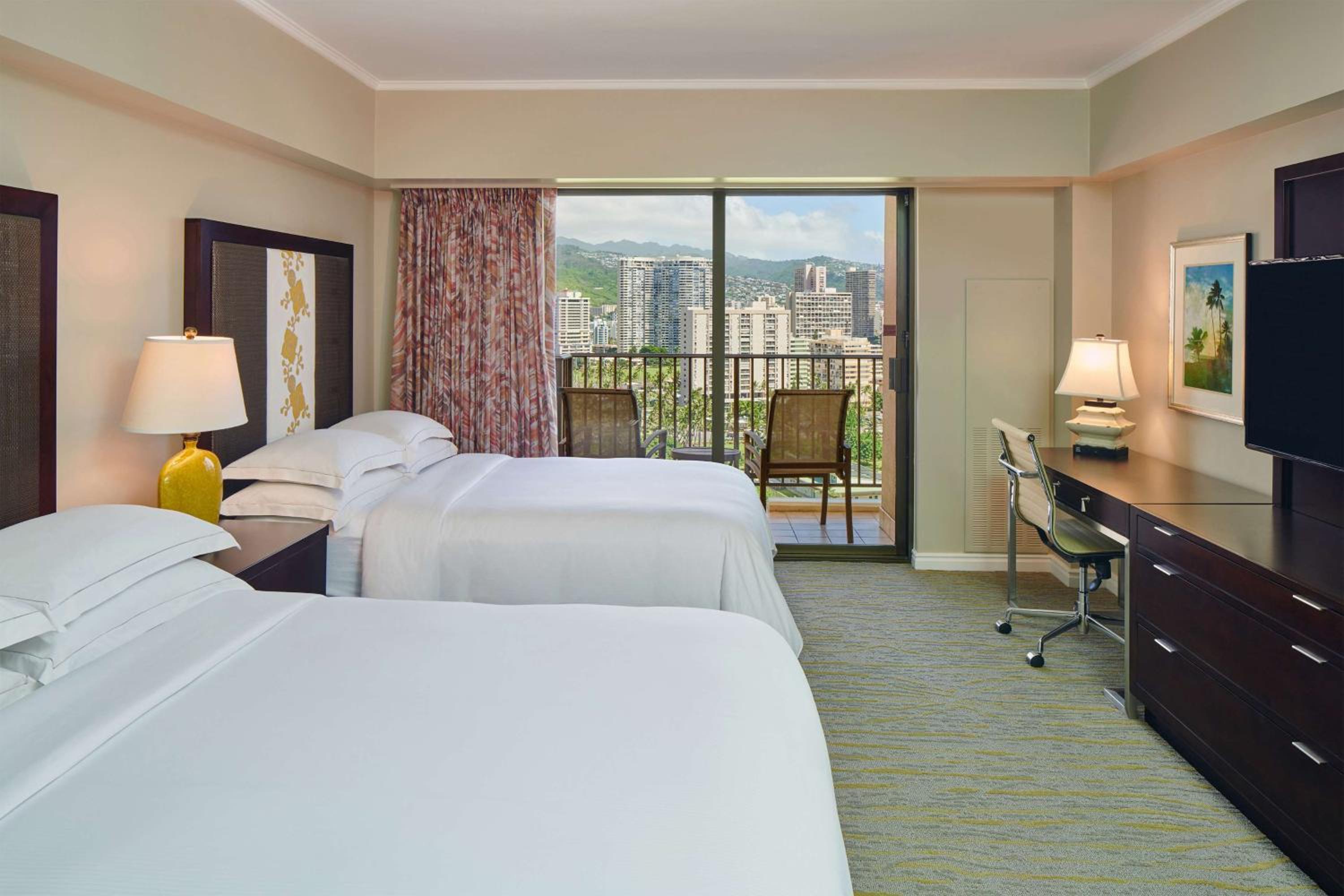 One-Bedroom Suite with Mountain View - Kalia Tower photo 2