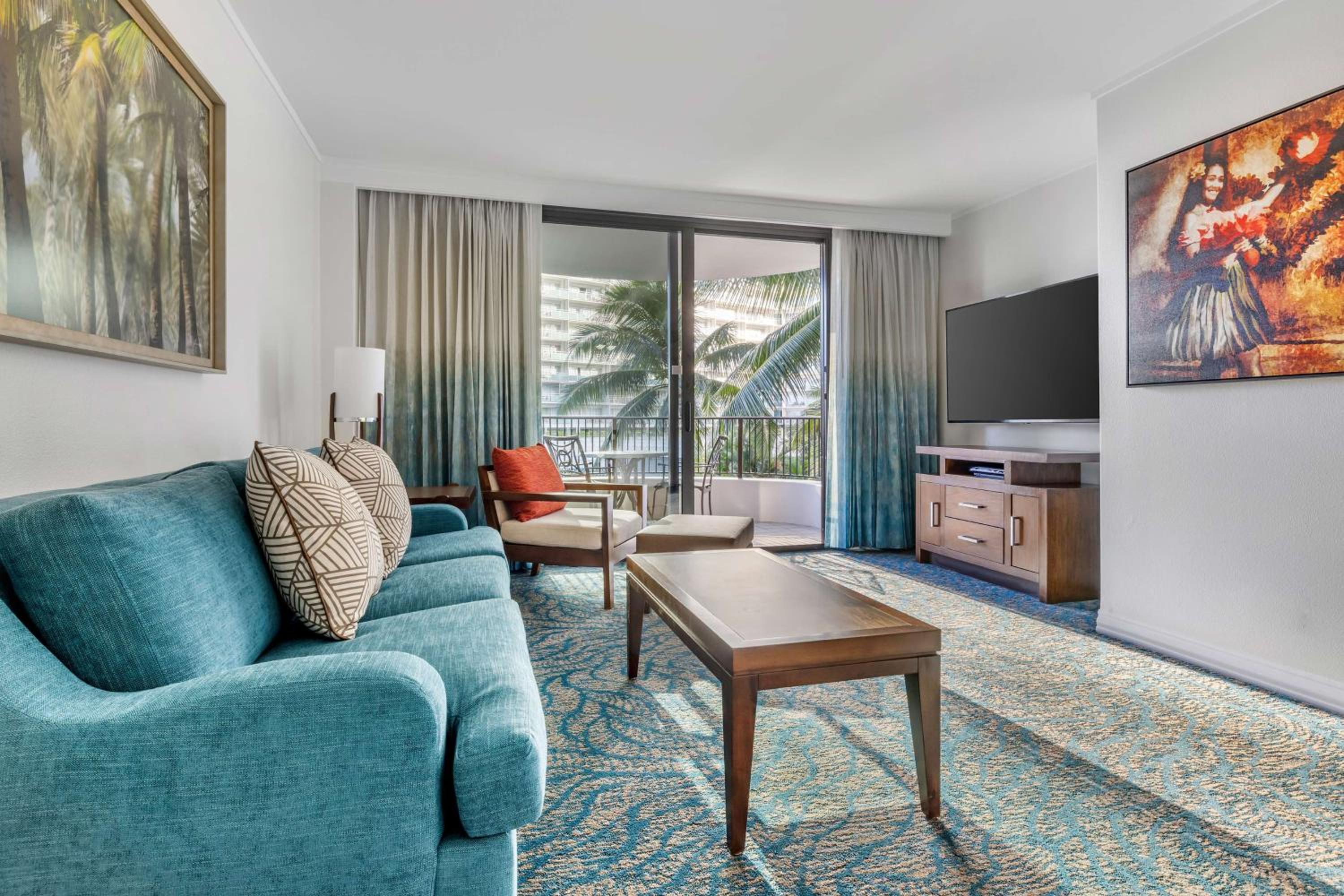 One-Bedroom King Suite with Sofa Bed and View - Lagoon Tower - Photo 2