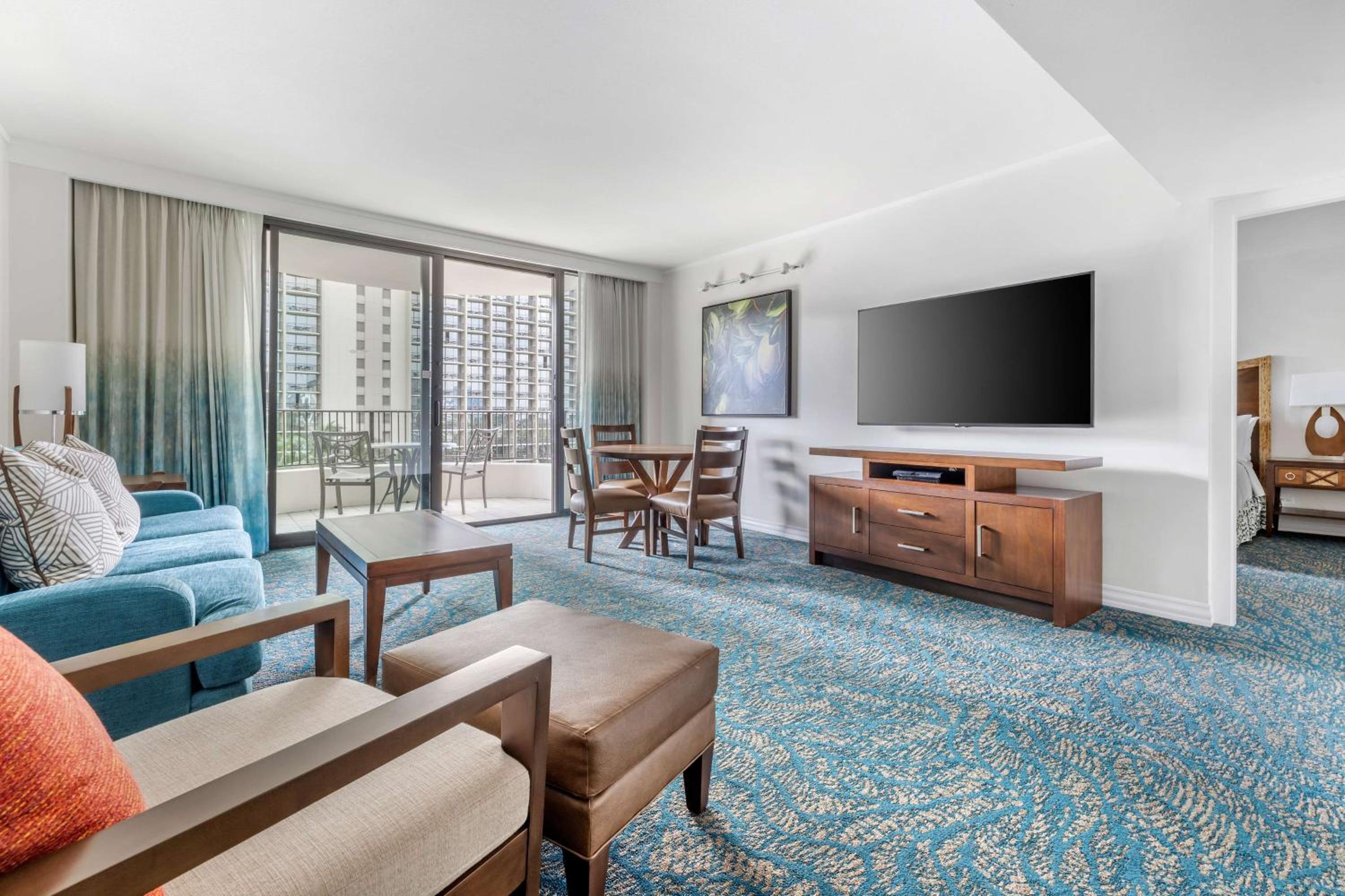 Two-Bedroom Suite with Sofa Bed and Ocean View - Lagoon Tower - Photo 7