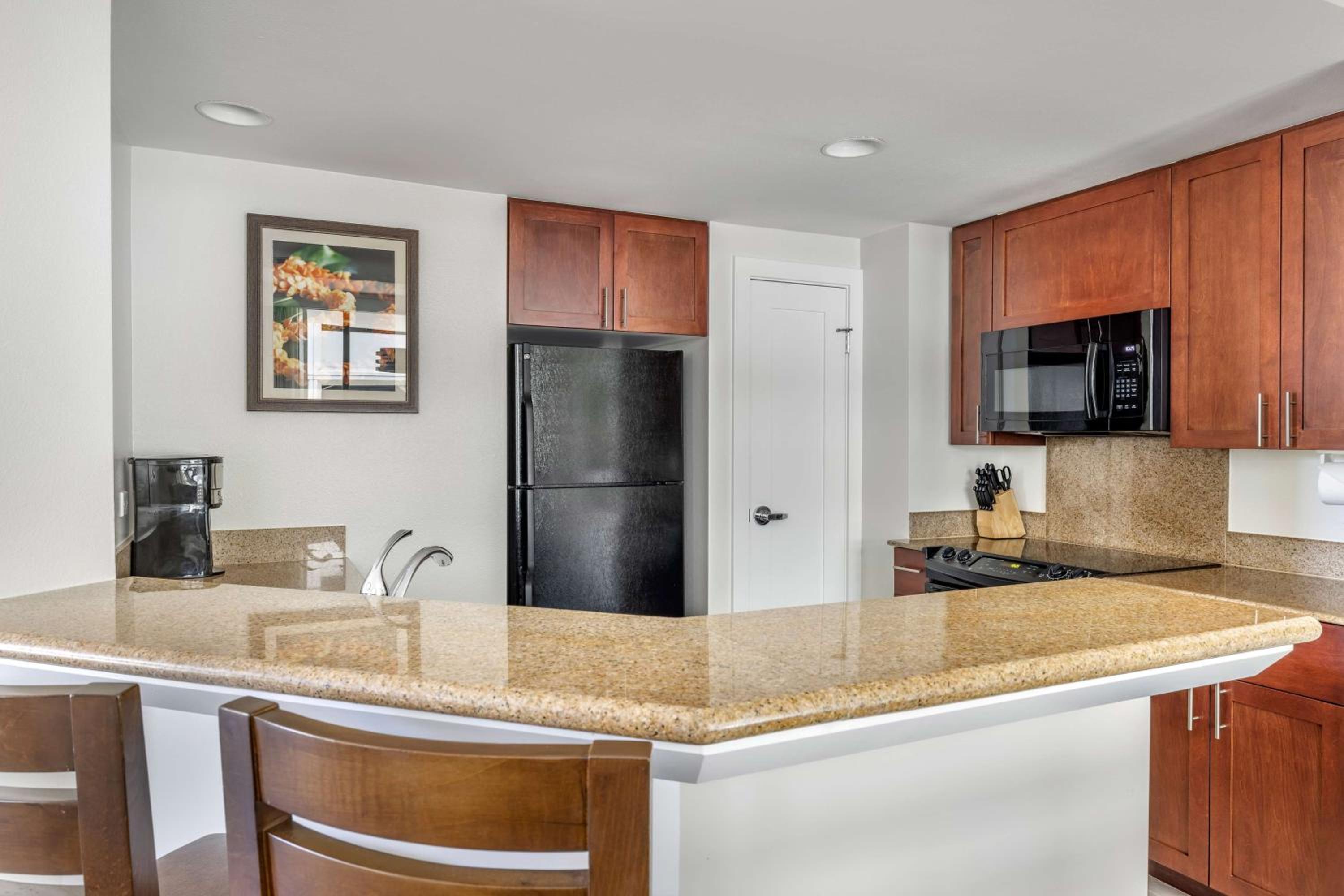 Two-Bedroom Suite with View - Lagoon Tower - Photo 7