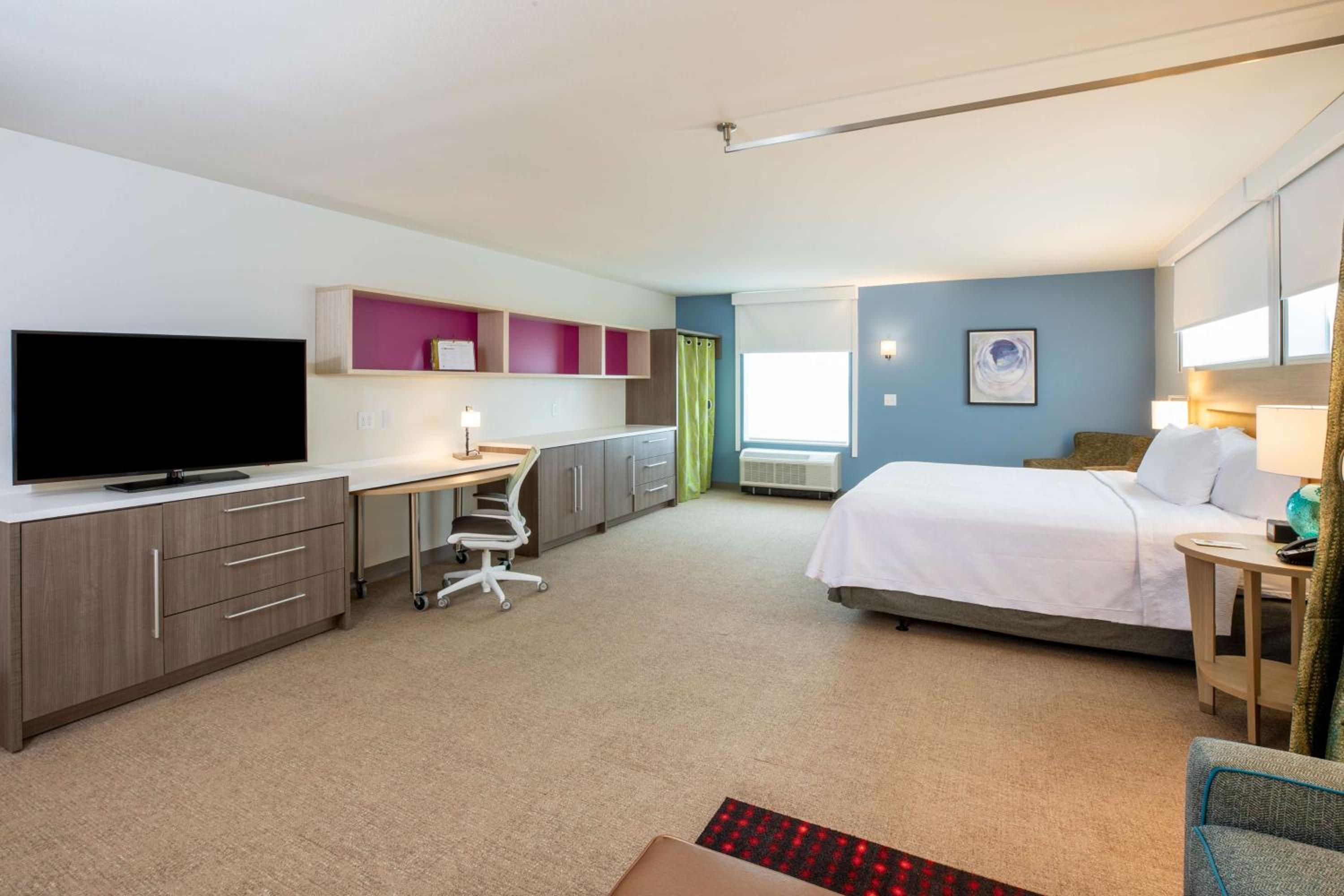 King Studio Suite - Non-Smoking - Photo 1
