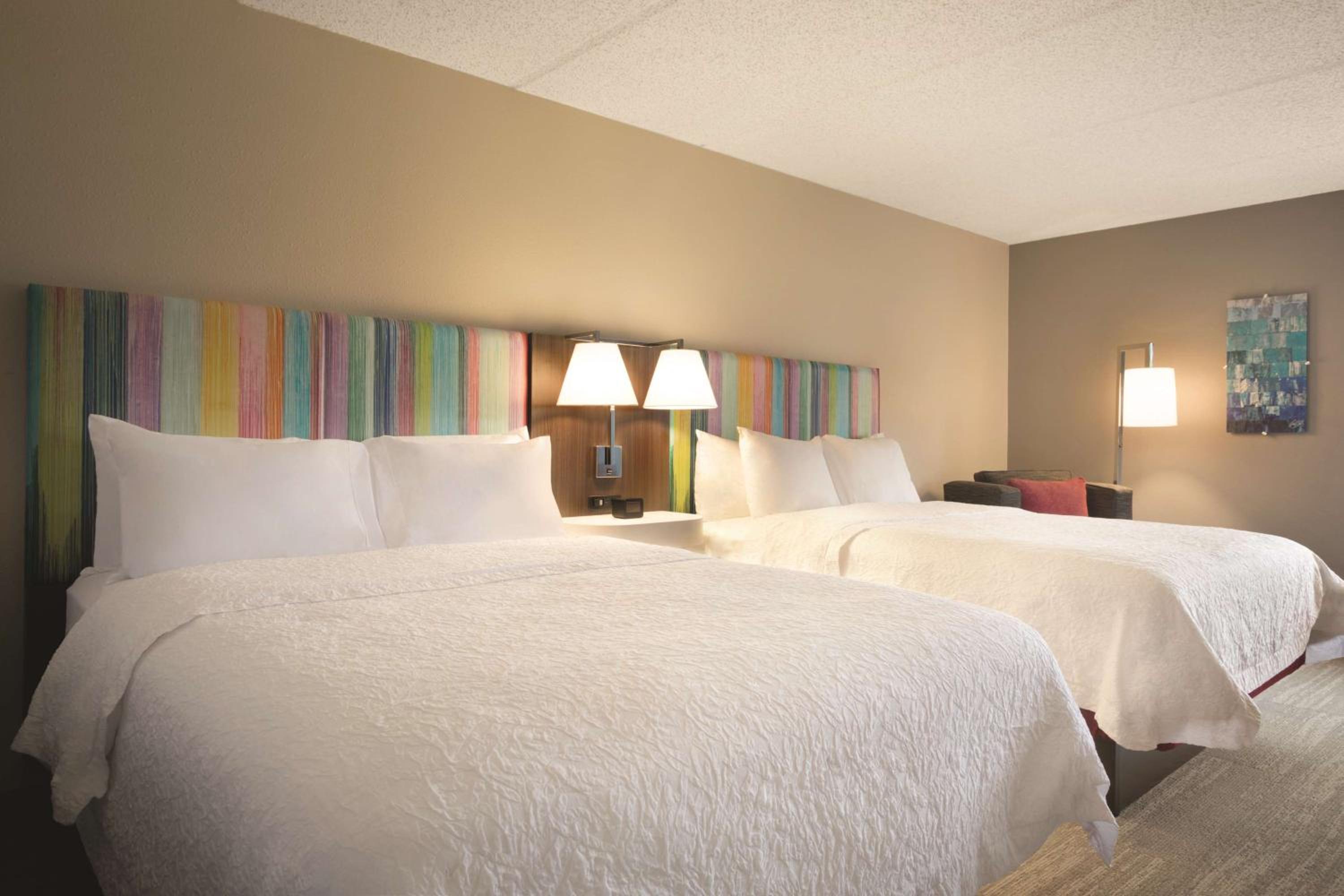 Room with Two Queen Beds - Non-Smoking - Photo 1