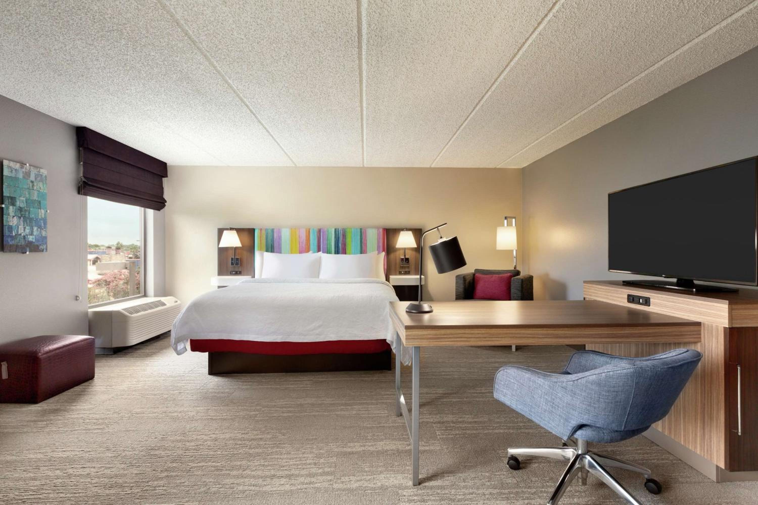 King Studio Suite with Sofa Bed - Non-Smoking - Photo 1