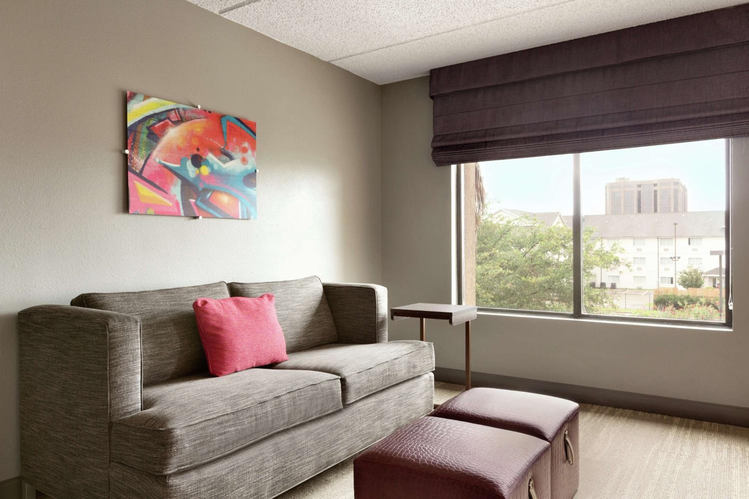 King Studio Suite with Sofa Bed - Non-Smoking - Photo 2