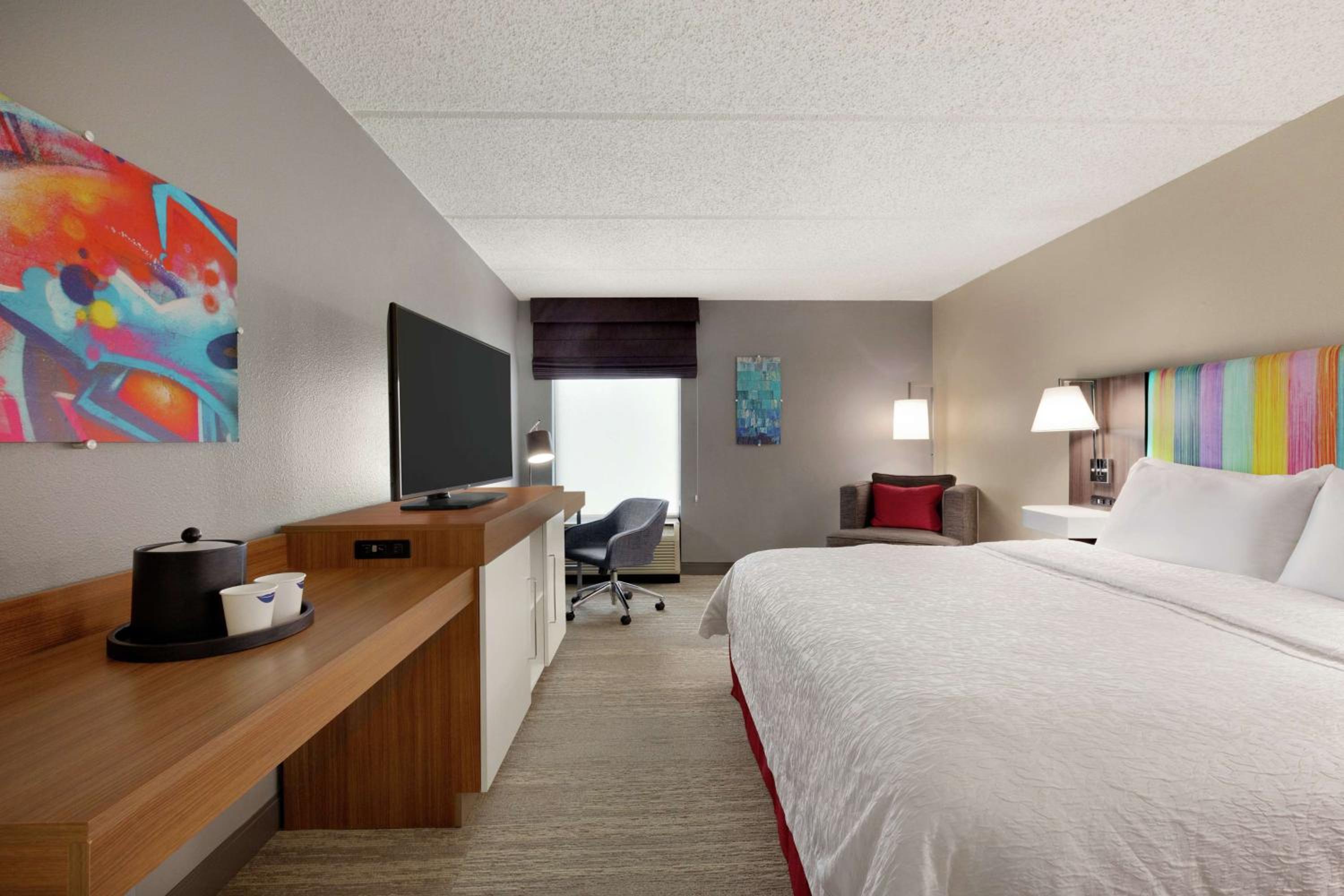 King Room - Mobility Access/Non-Smoking - Photo 4