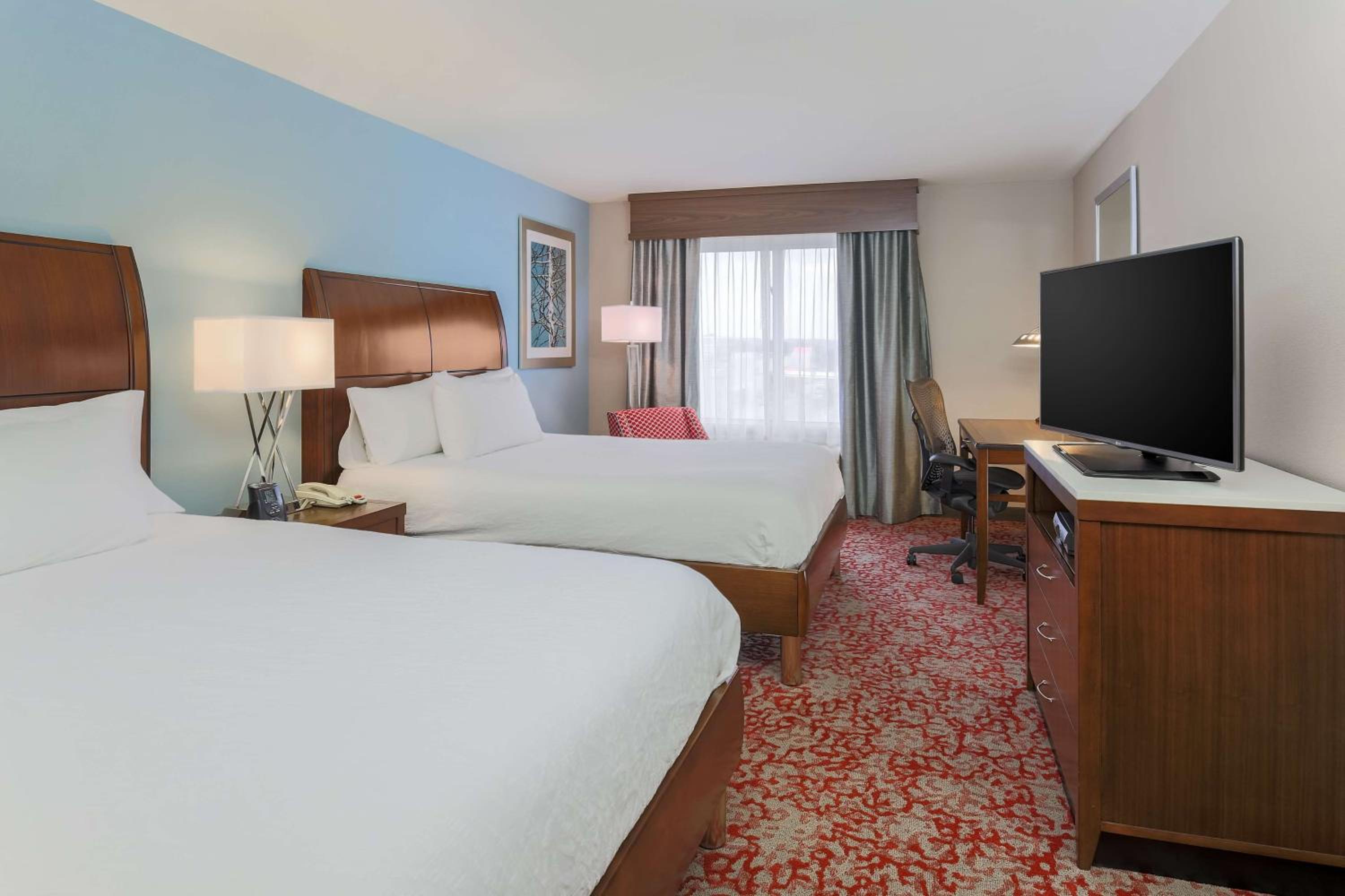 Queen Room with Two Queen Beds - Non-Smoking - Photo 1