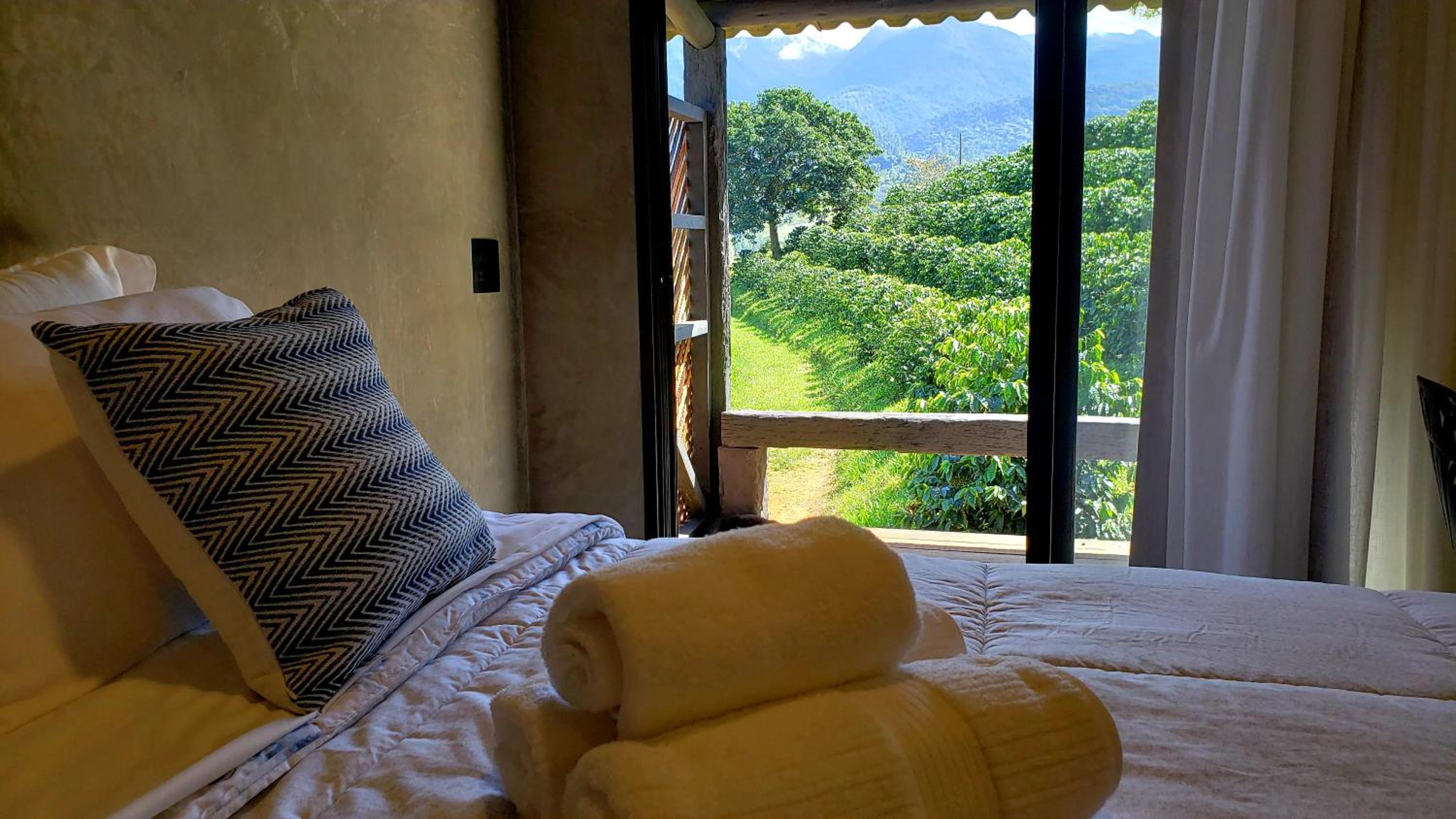 Suite with Mountain View photo 3