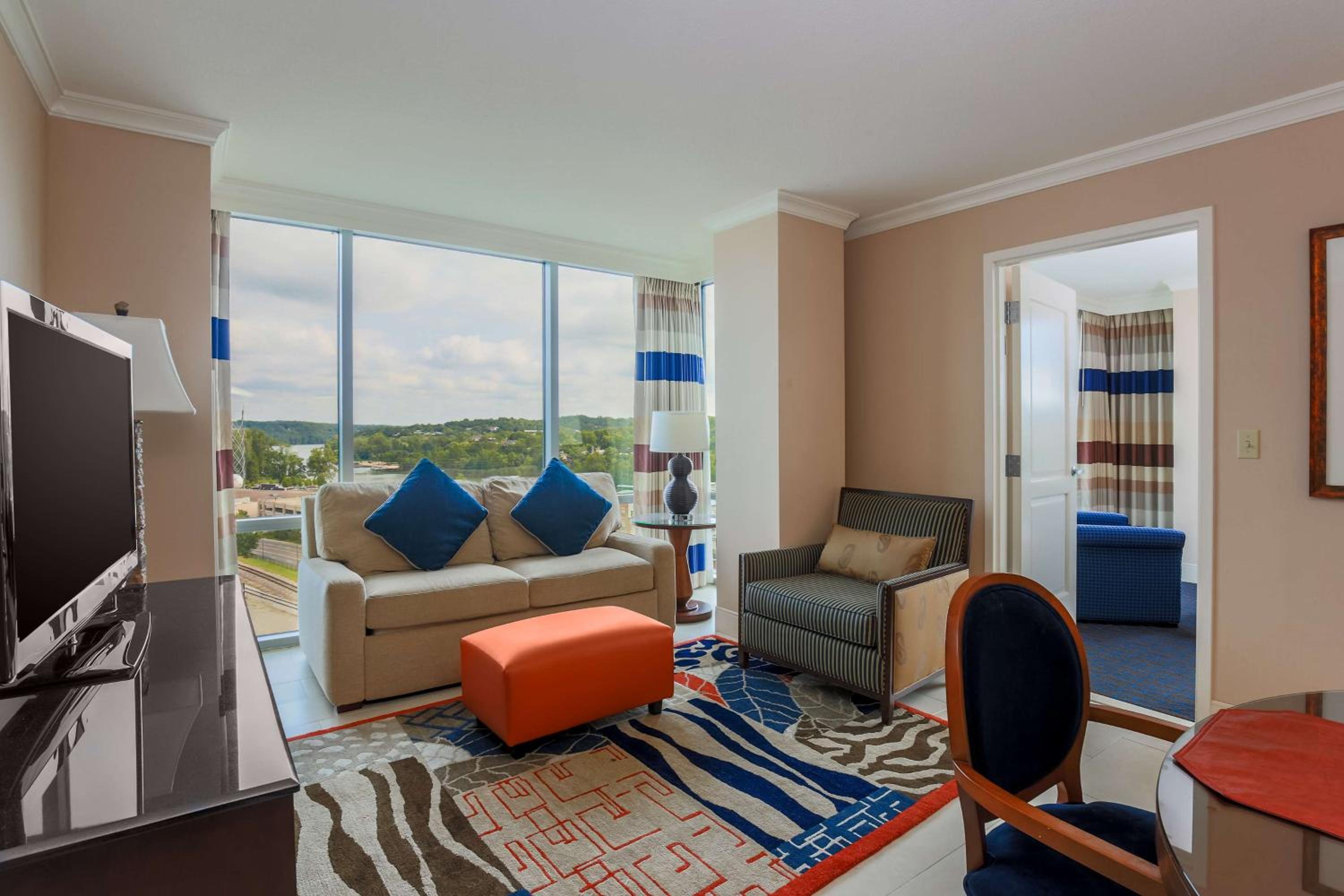 One-Bedroom Condo - Photo 4