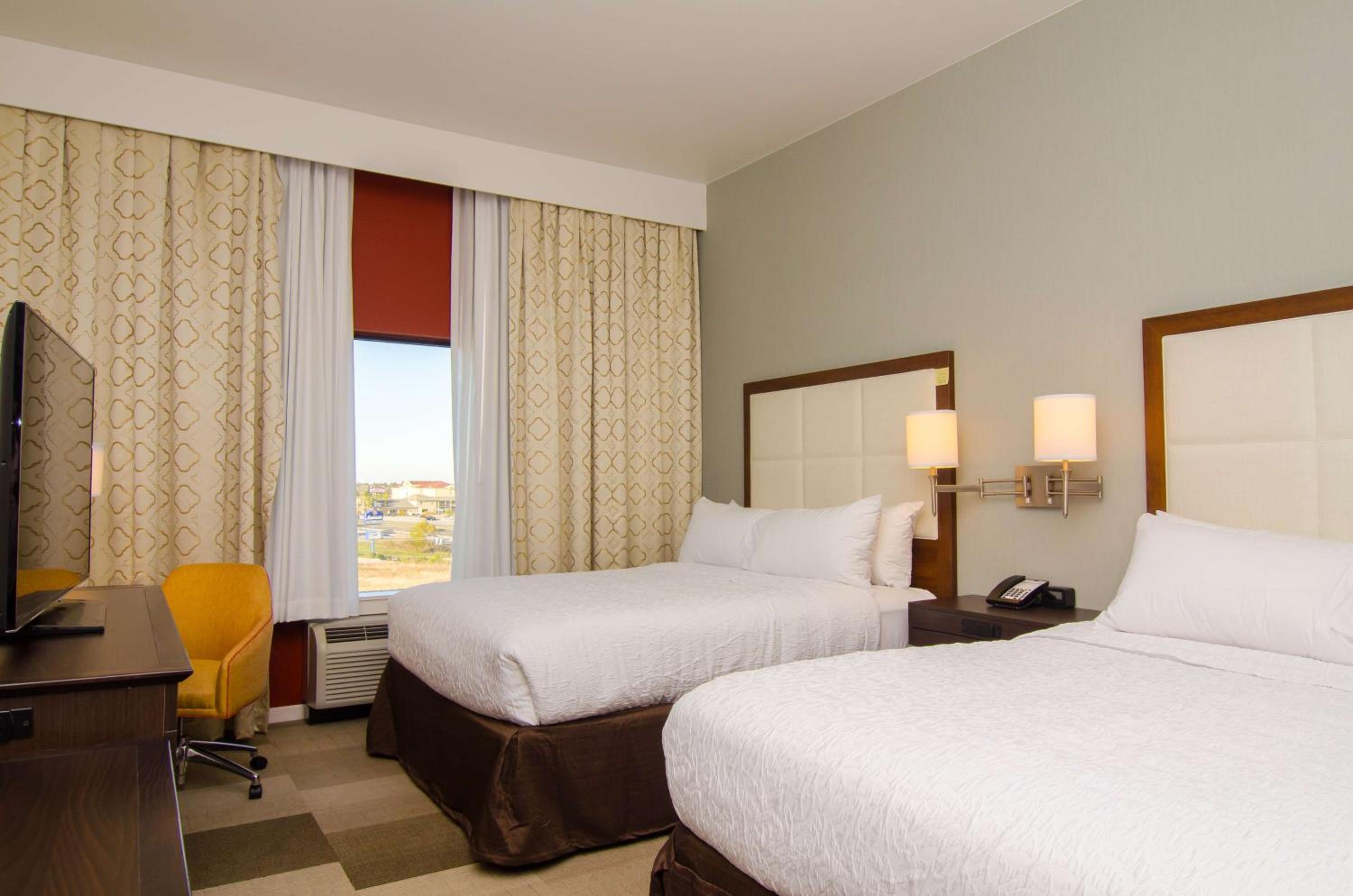 Queen Room with Two Queen Beds - Non-Smoking
