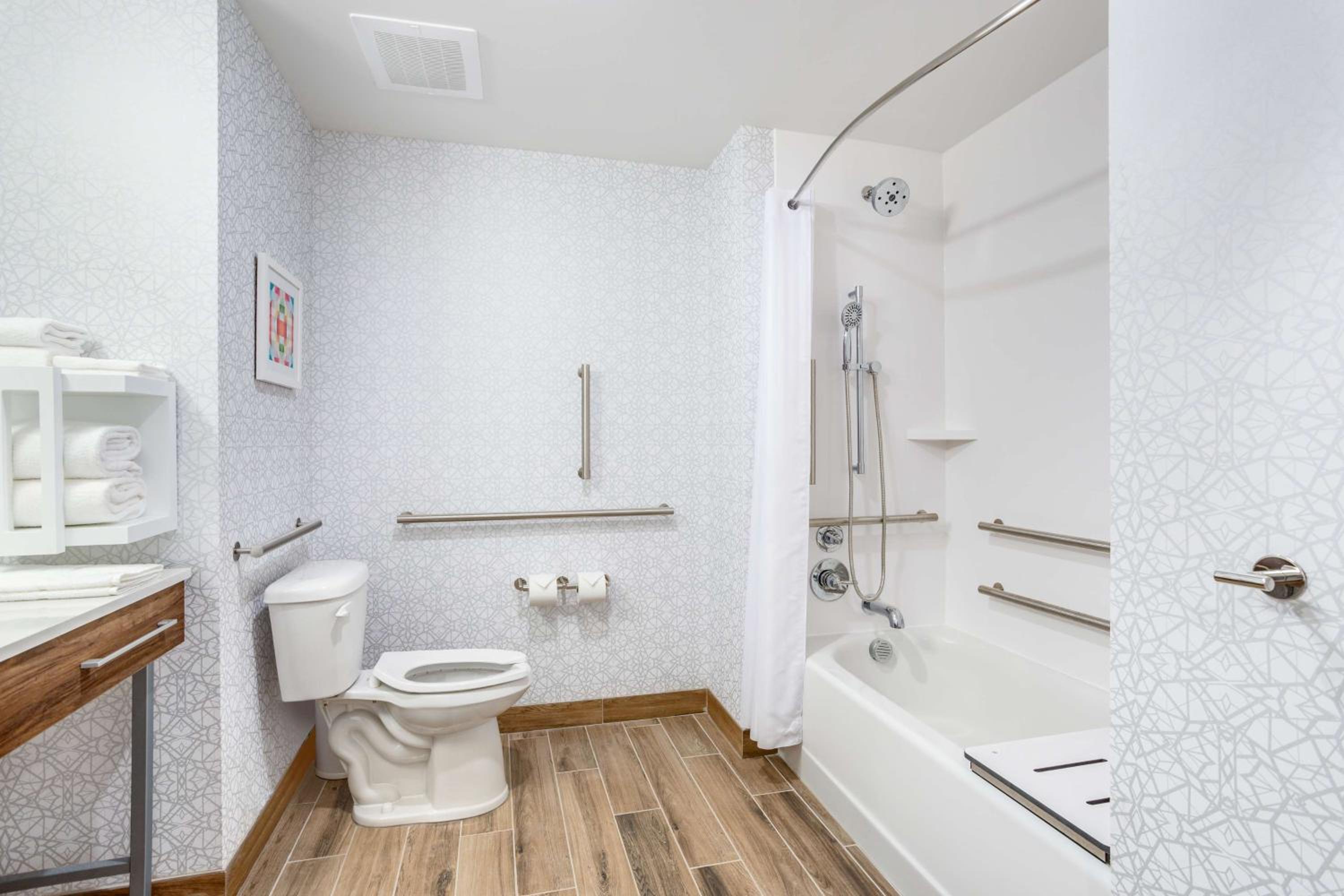 King Room - Mobility Access/Non-Smoking - Photo 2