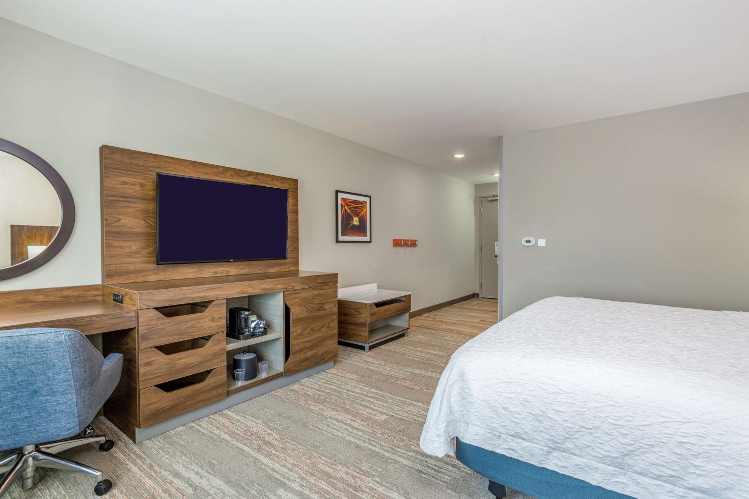 King Room - Mobility Access/Non-Smoking - Photo 5
