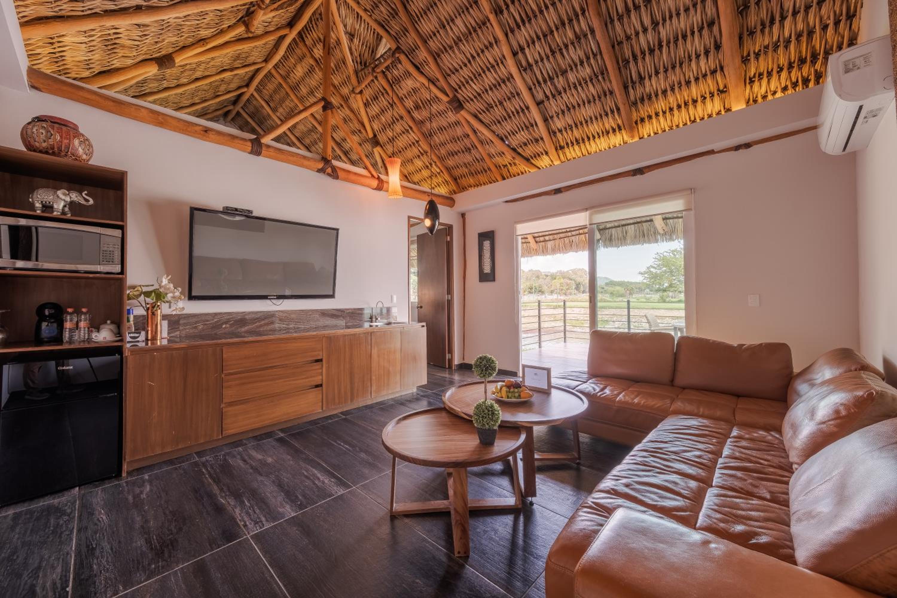 Deluxe Bungalow
