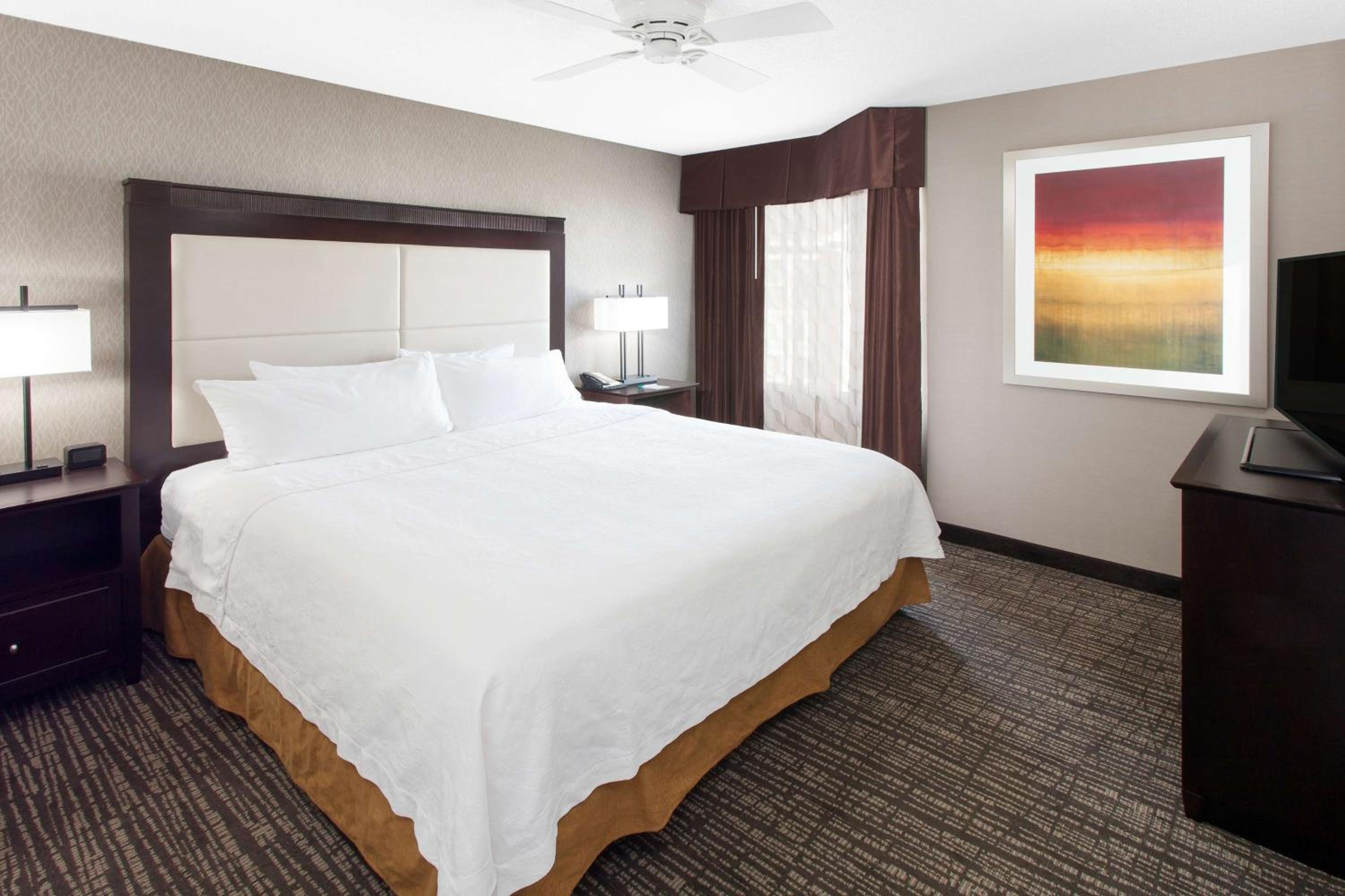 Deluxe Two Bedroom Suite