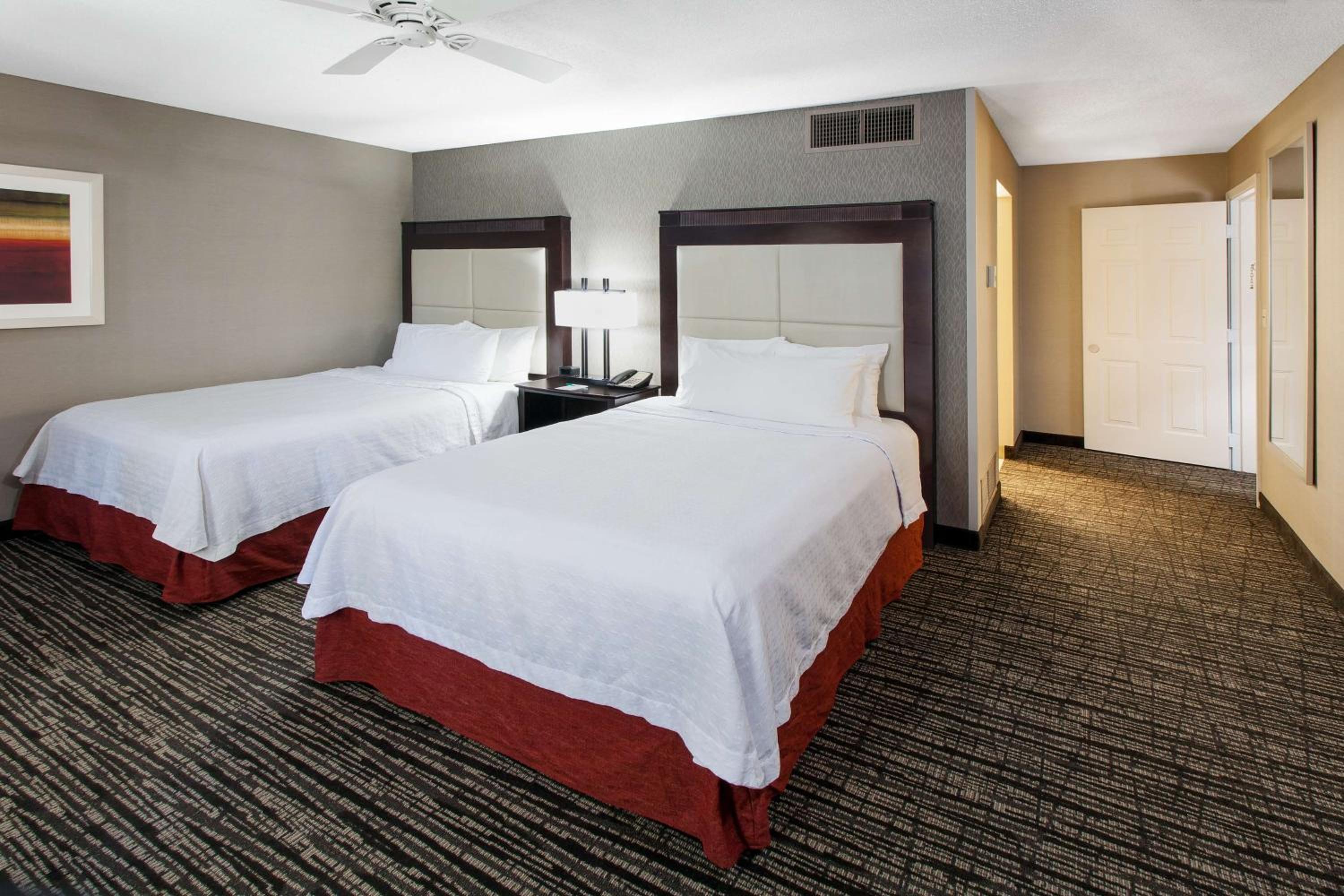 Two-Bedroom Suite with One King And Two Double Beds - Non-Smoking