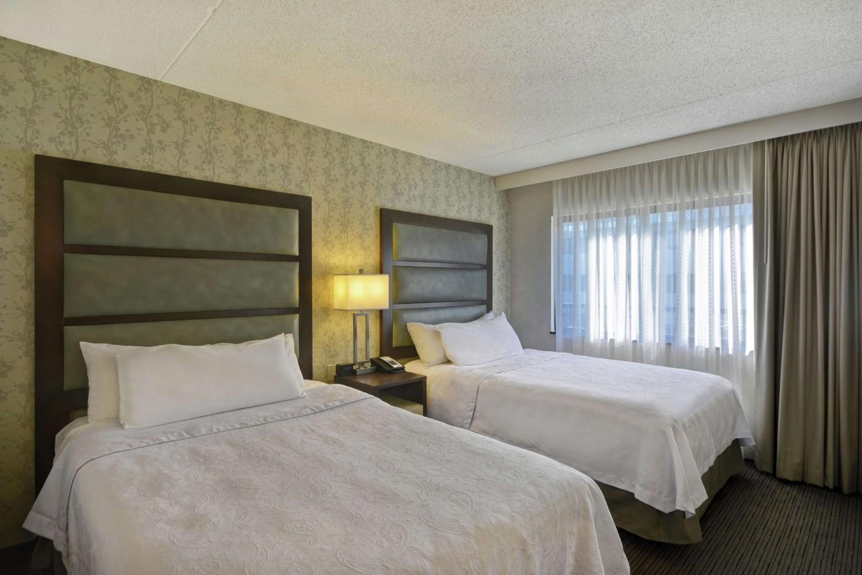 Suite with Two Double Beds and Balcony - Non-Smoking - Photo 3