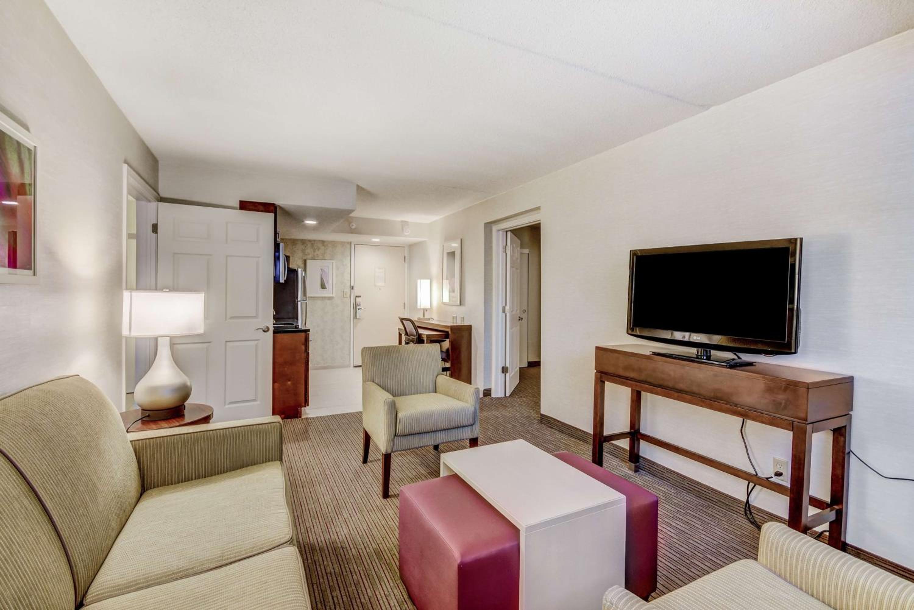 Two-Bedroom King Suite - Non-Smoking photo 2