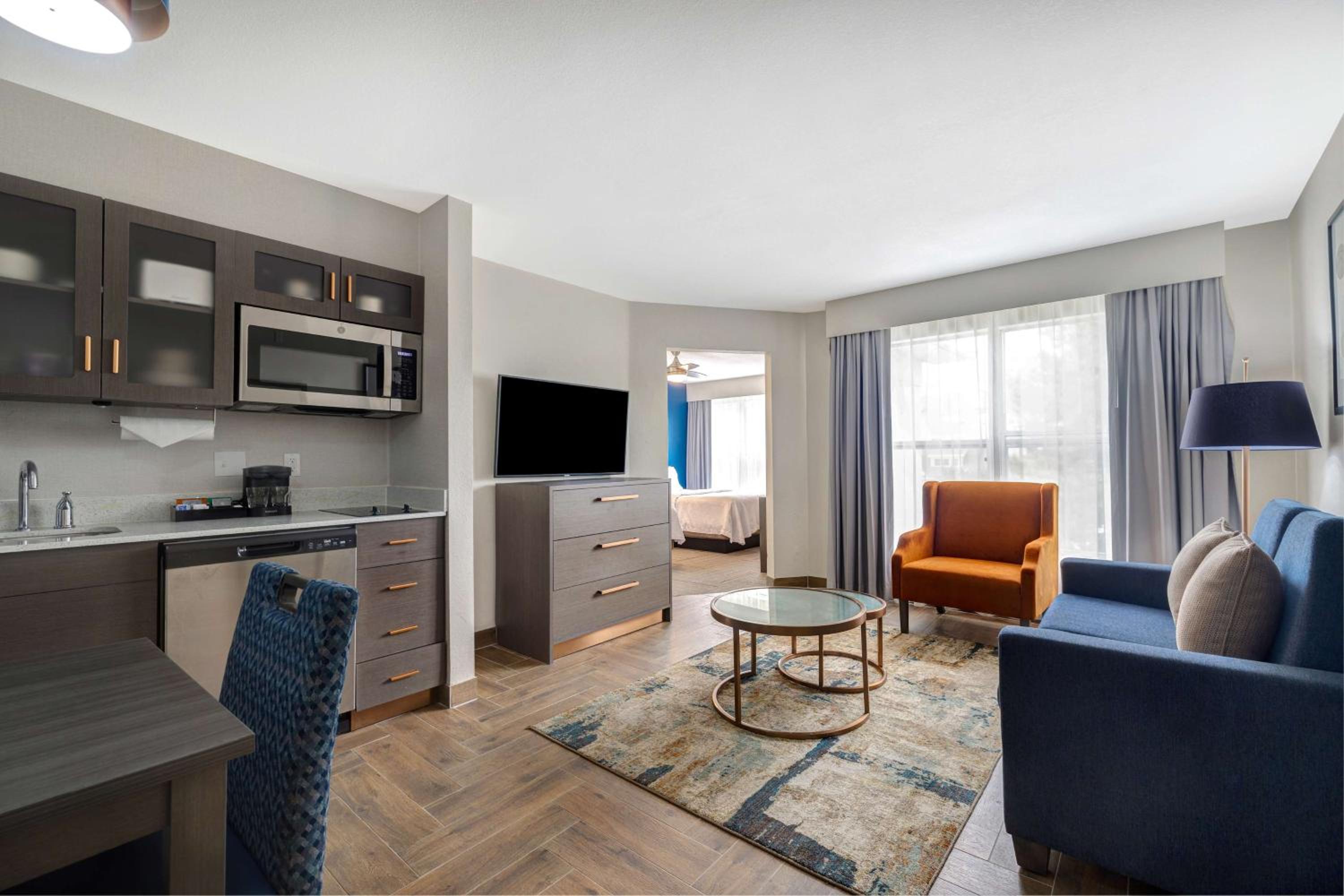 One-Bedroom Suite with Two Double Beds - Non-Smoking - Photo 1