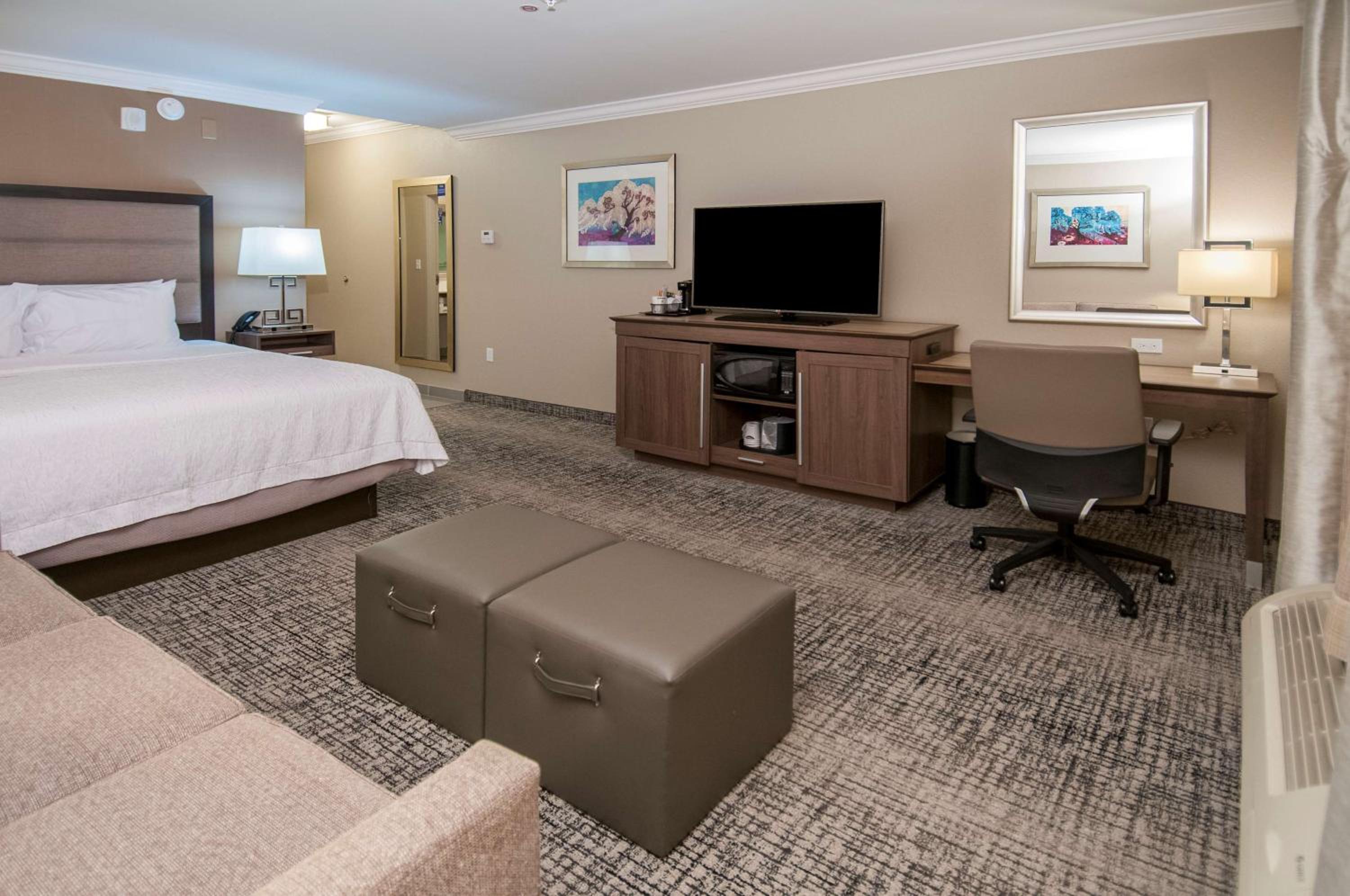 King Room with Sofa Bed - Non-Smoking