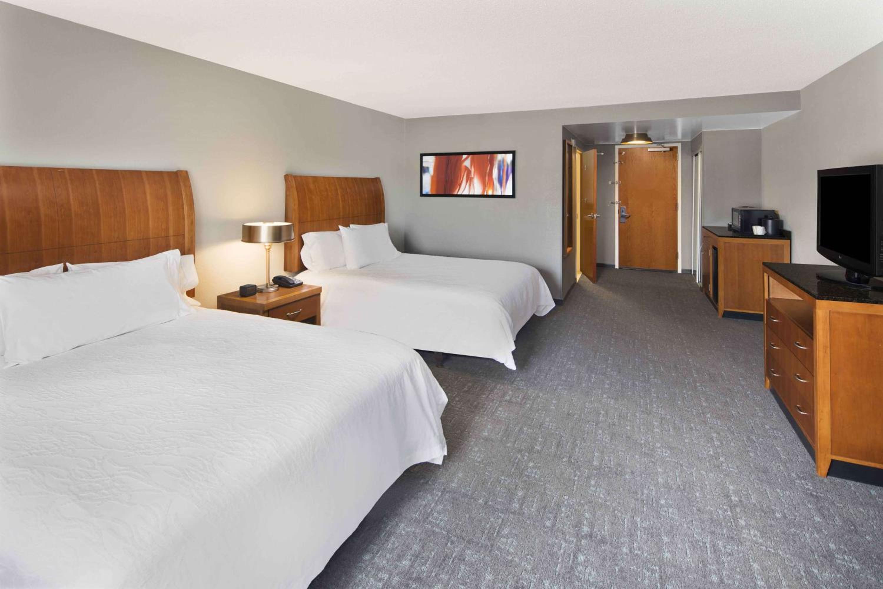 Queen Room with Two Queen Beds - Mobility Access - Photo 4