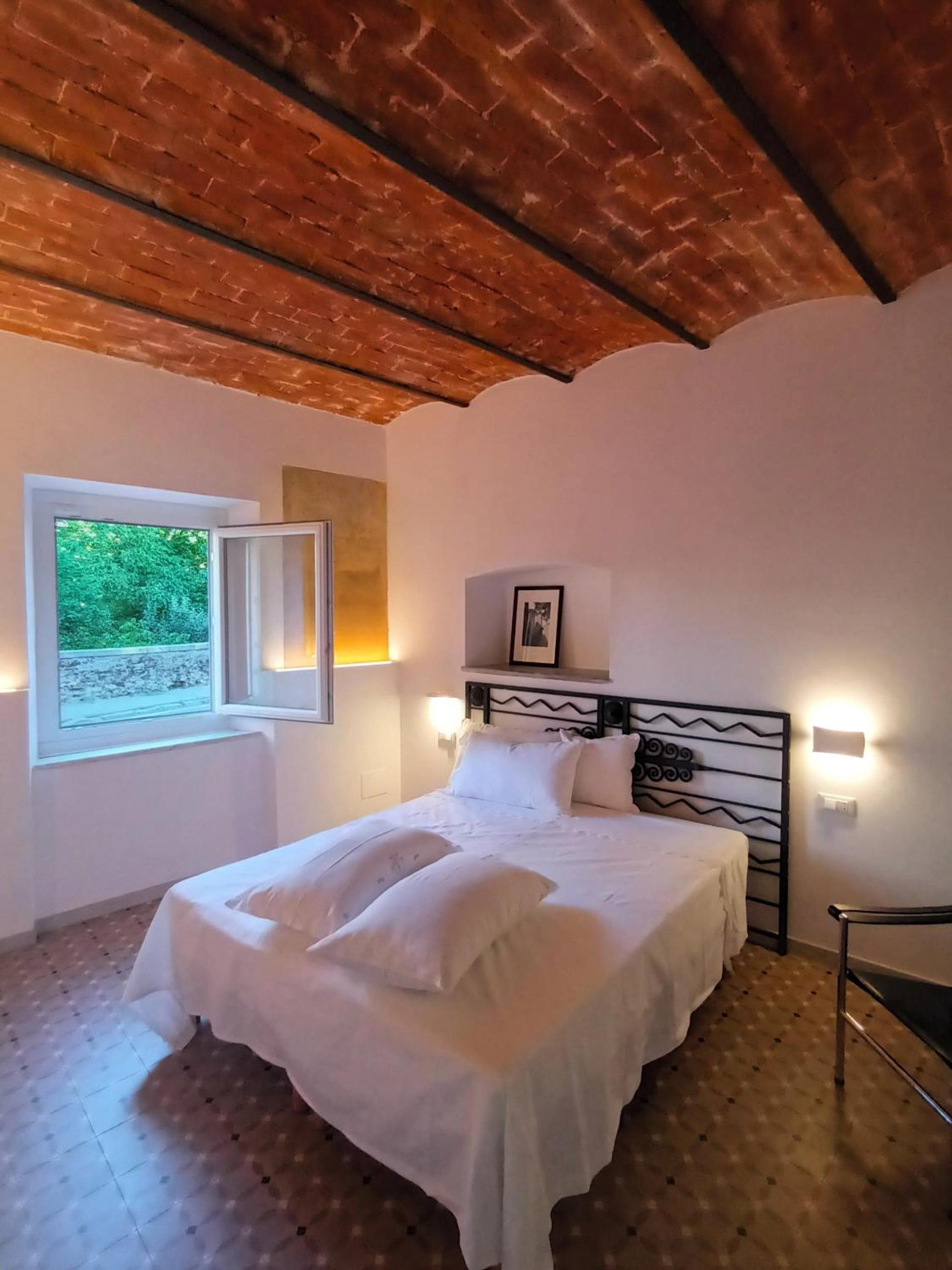 Basic Triple Room photo 3