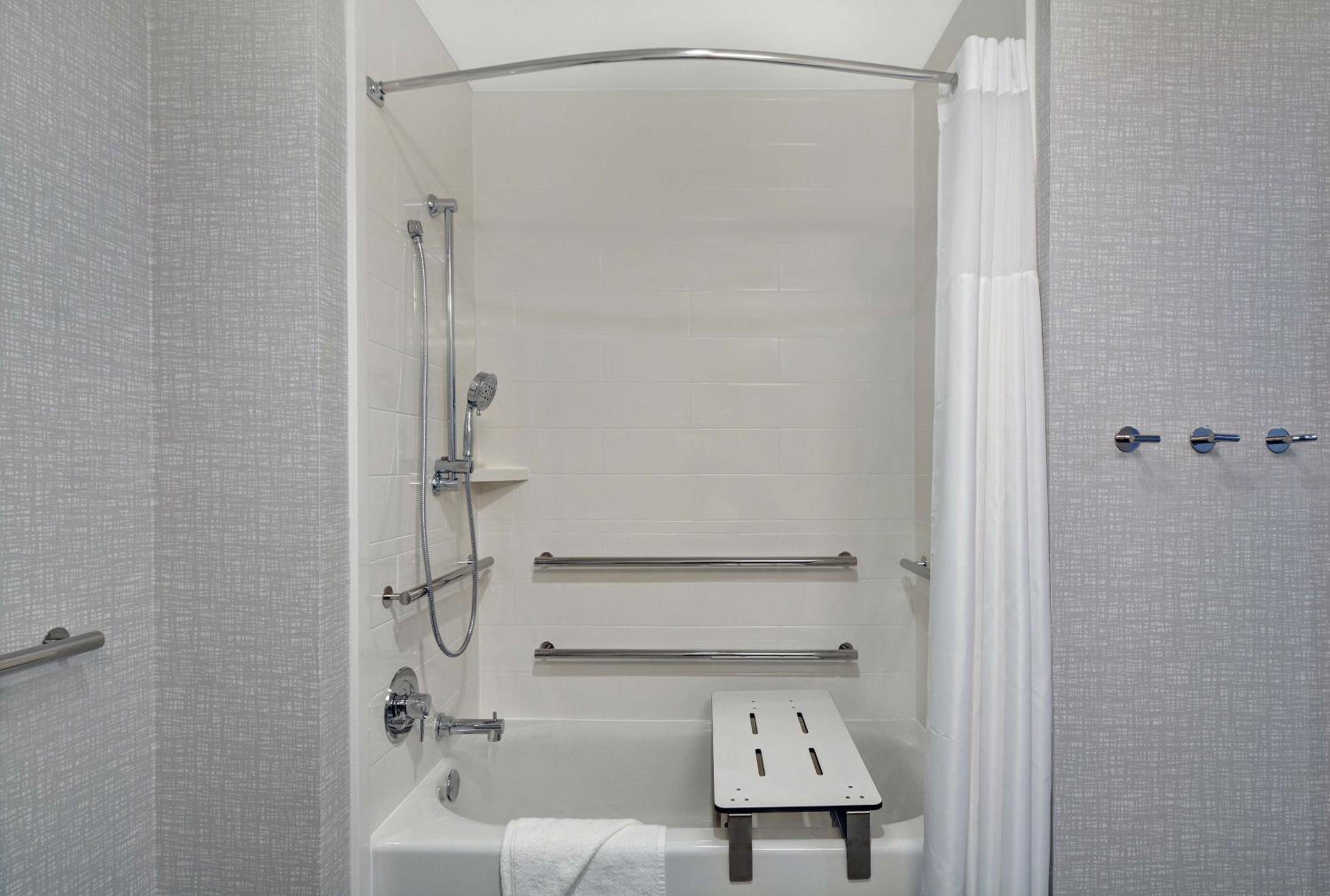 King Room - Mobility Access/Non-Smoking - Photo 3