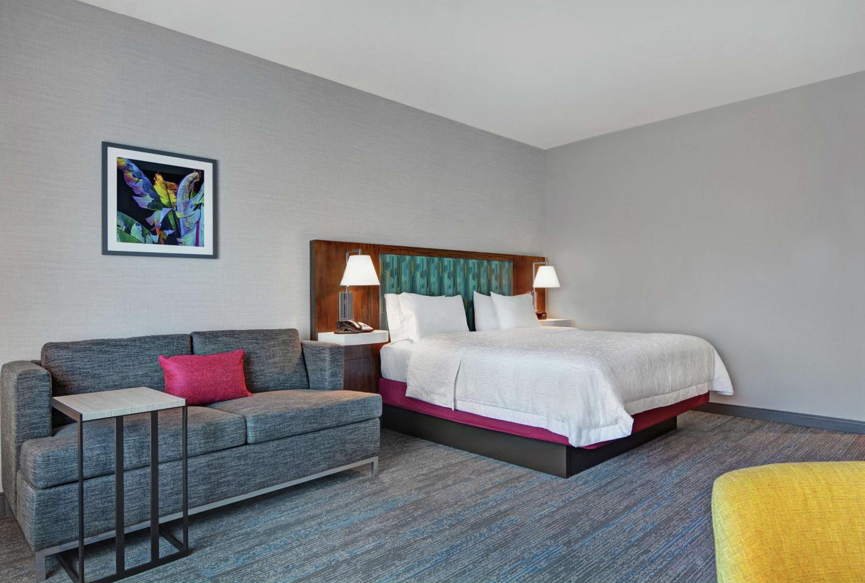 King Room - Non-Smoking - Photo 1