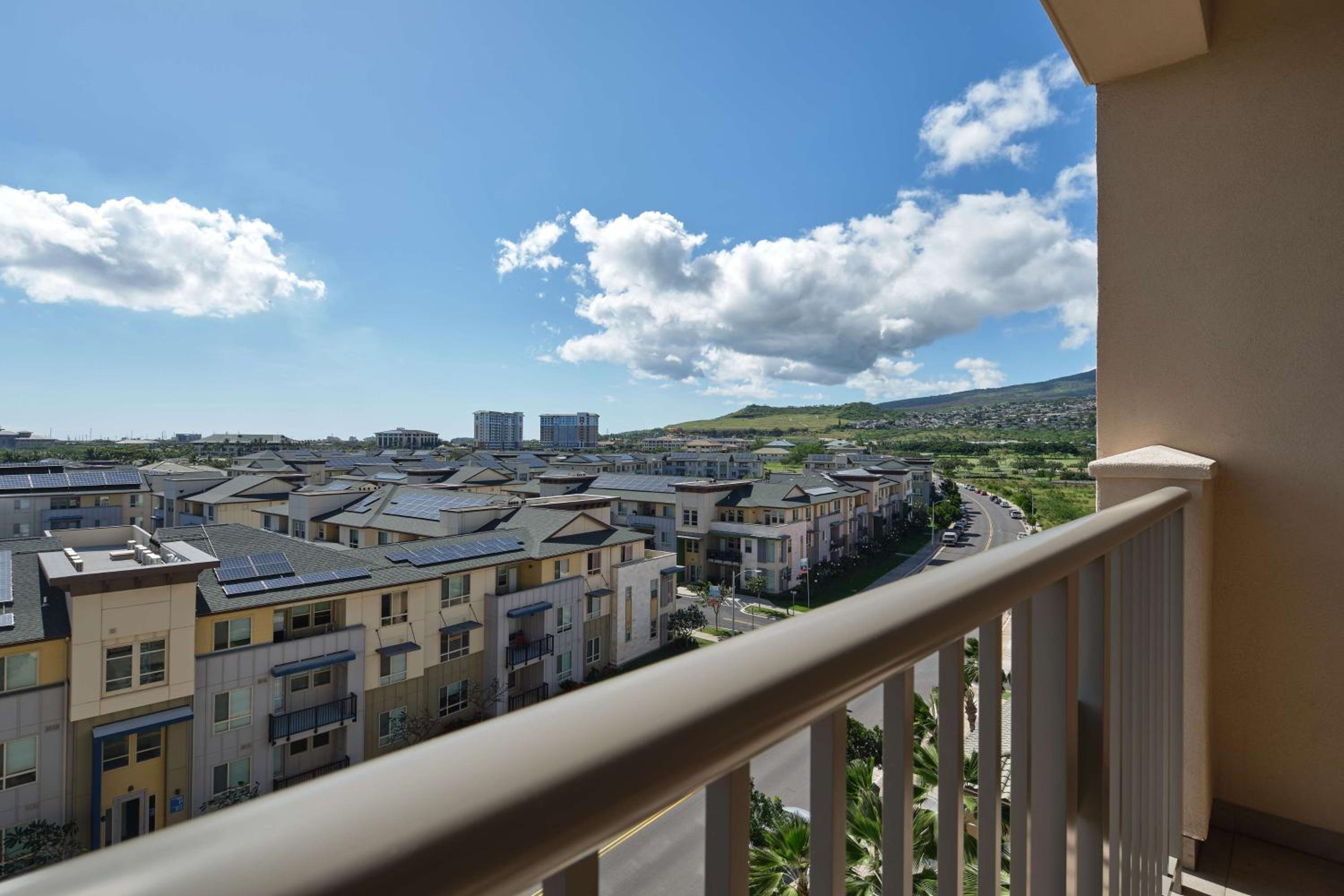 One-Bedroom King Suite with Balcony