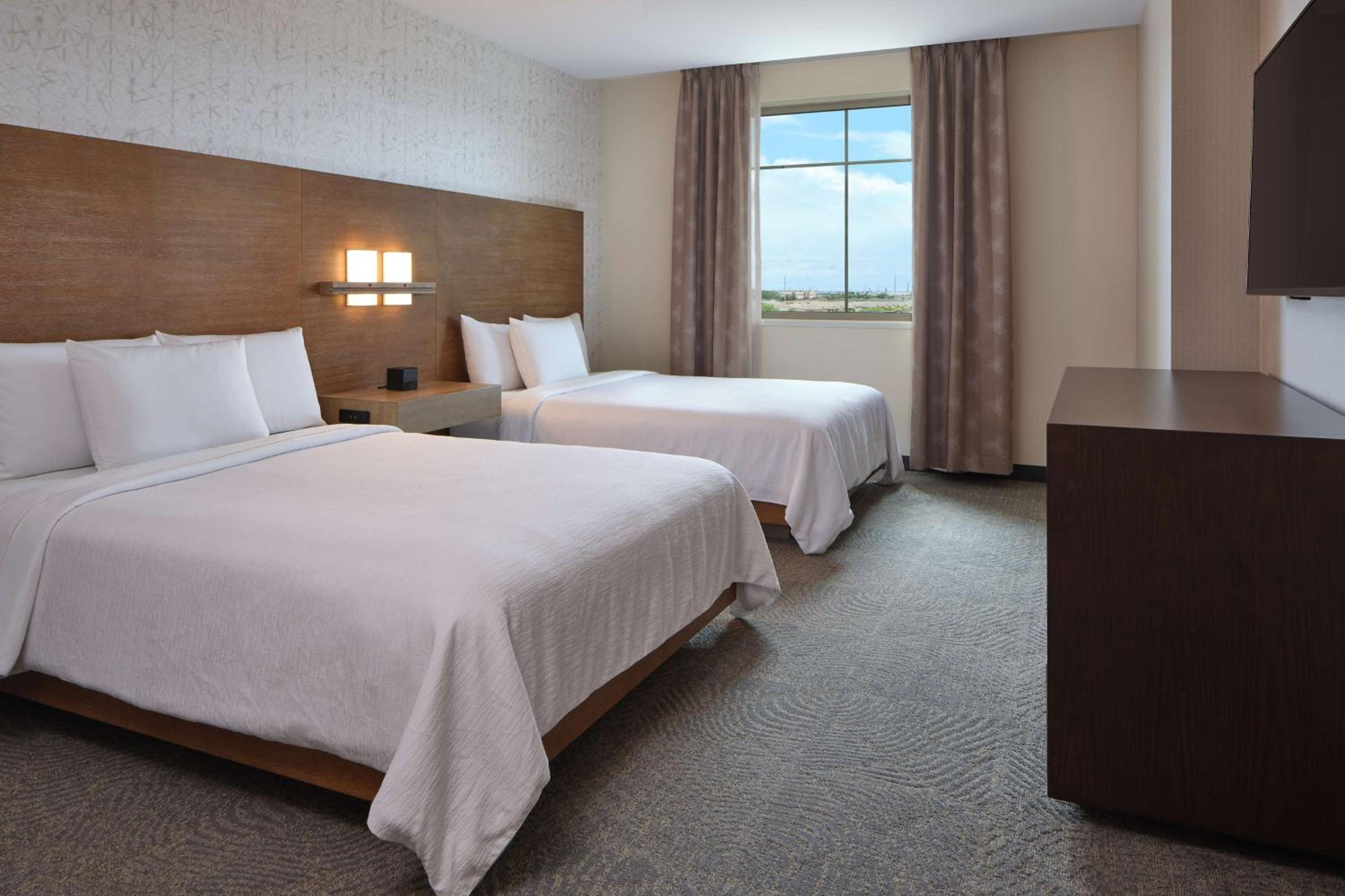 One-Bedroom Premium Suite with Two Queen Beds