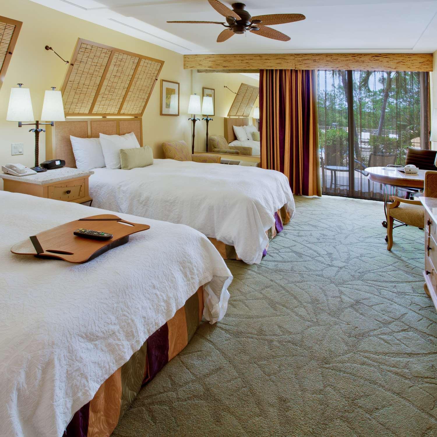 Double Room with Two Double Beds - Pool View - Non-Smoking photo 3