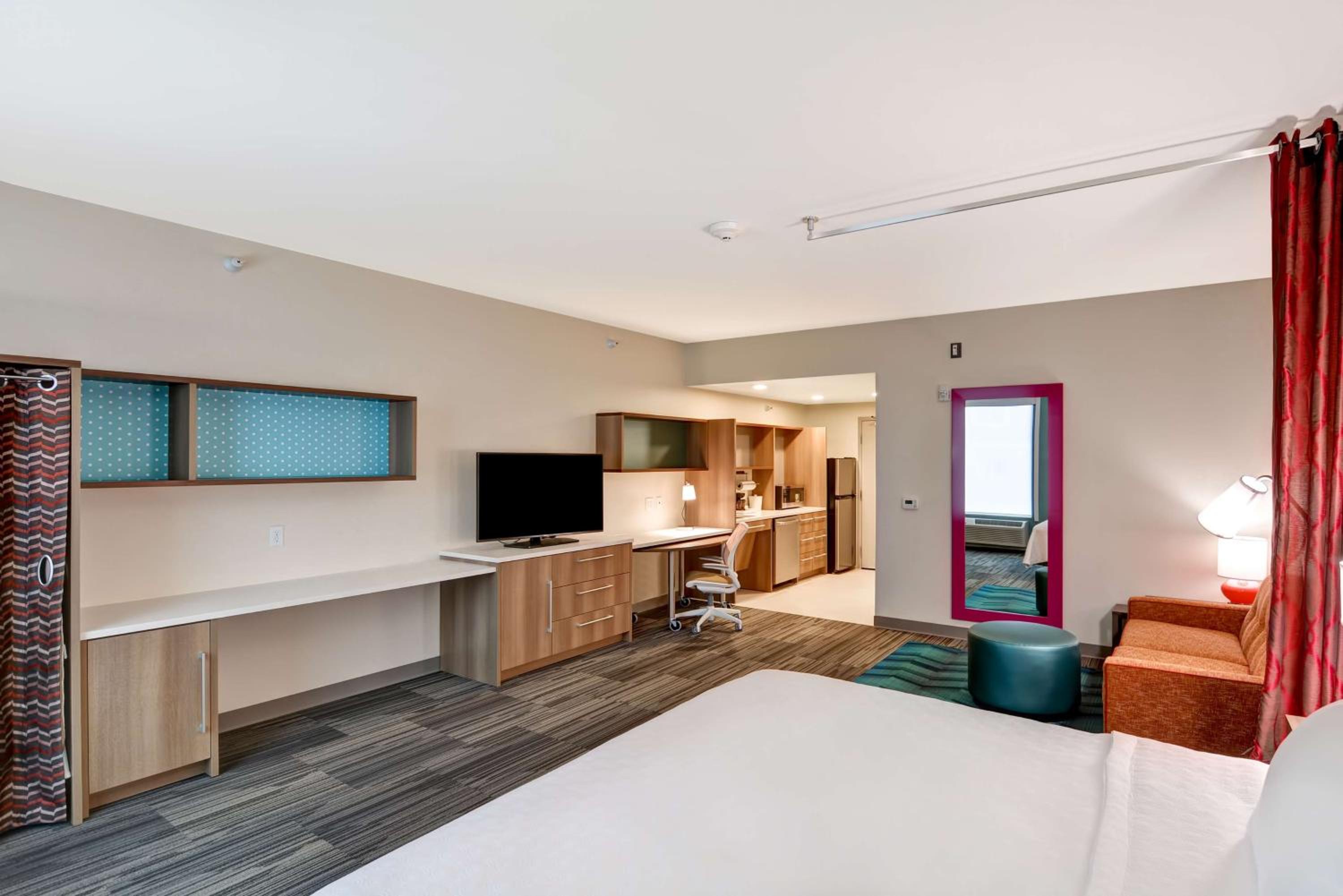 King Studio Suite - Hearing Access/Non-Smoking photo 3