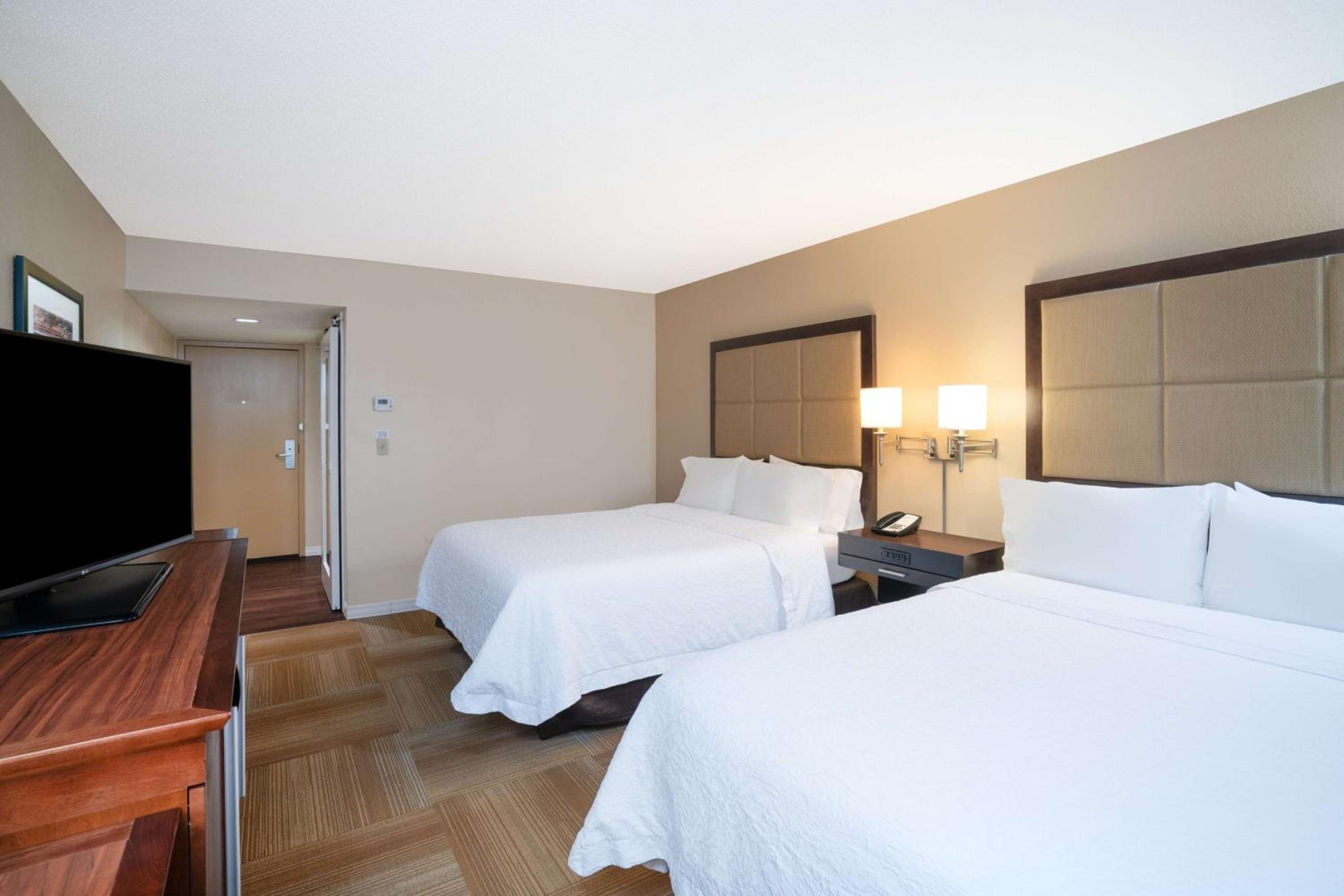 Queen Room with Two Queen Beds - Hearing Access/Non-Smoking