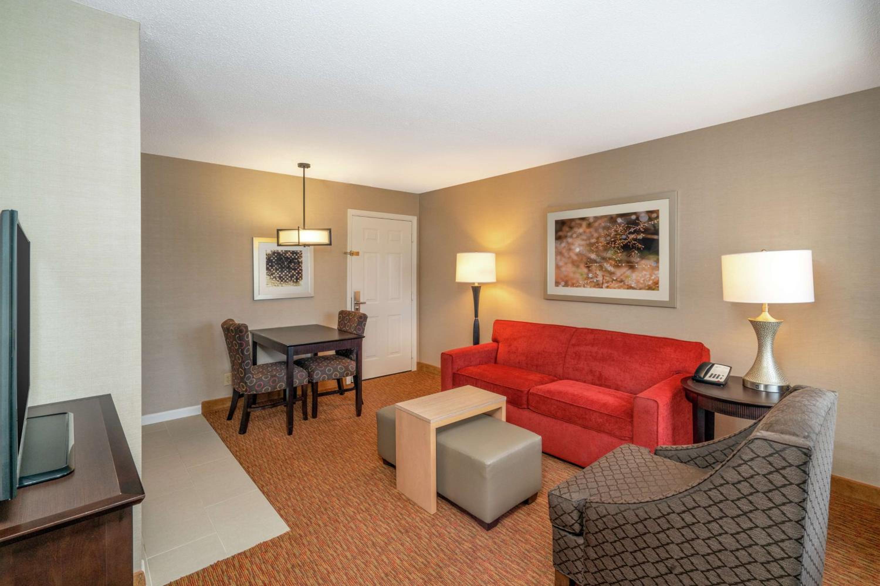 King Suite - Hearing Access/Non-Smoking - Photo 2