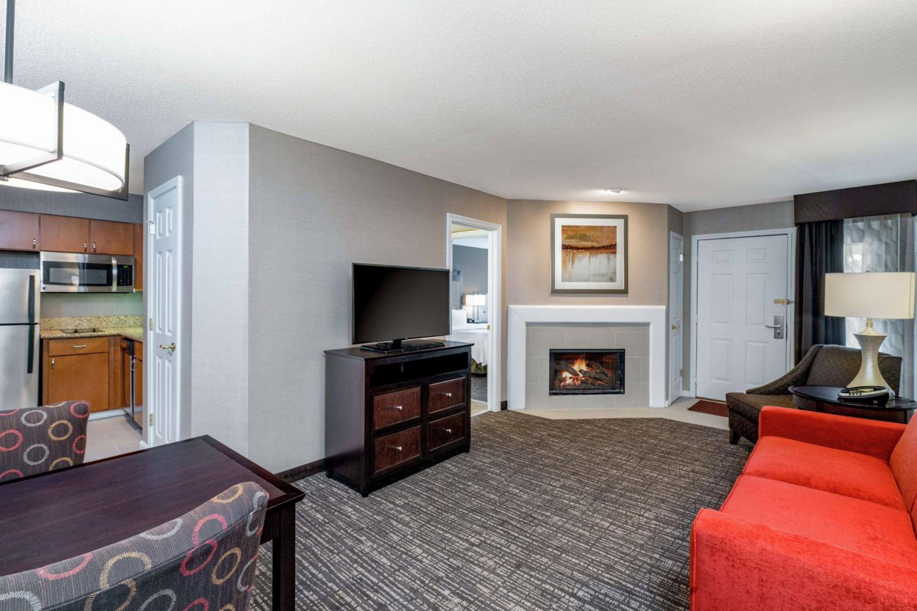 King Room with Fireplace - Disability Access photo 2