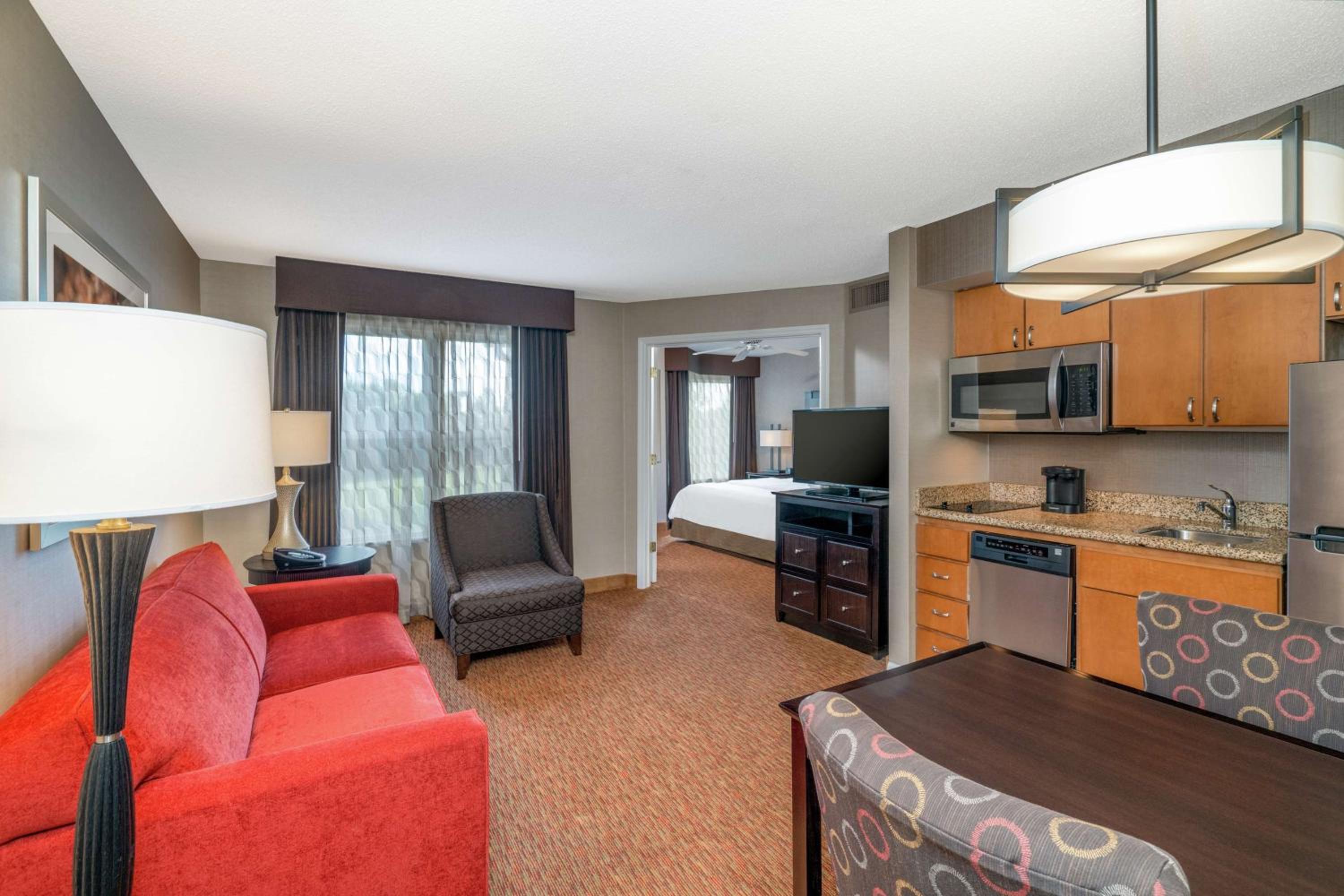 King Suite - Hearing Access/Non-Smoking - Photo 4