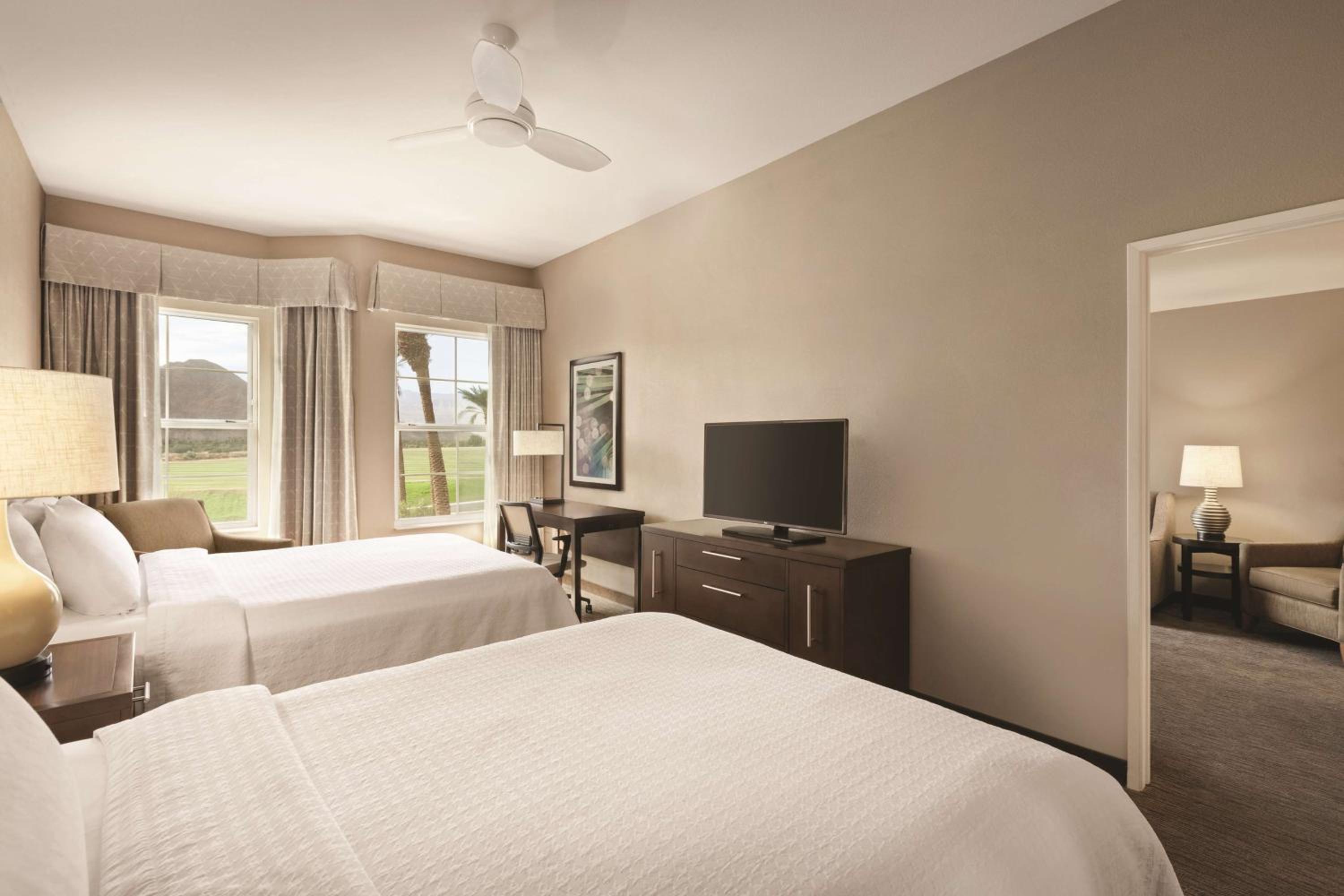 One-Bedroom Queen Suite with Two Queen Beds - Non-Smoking - Photo 1