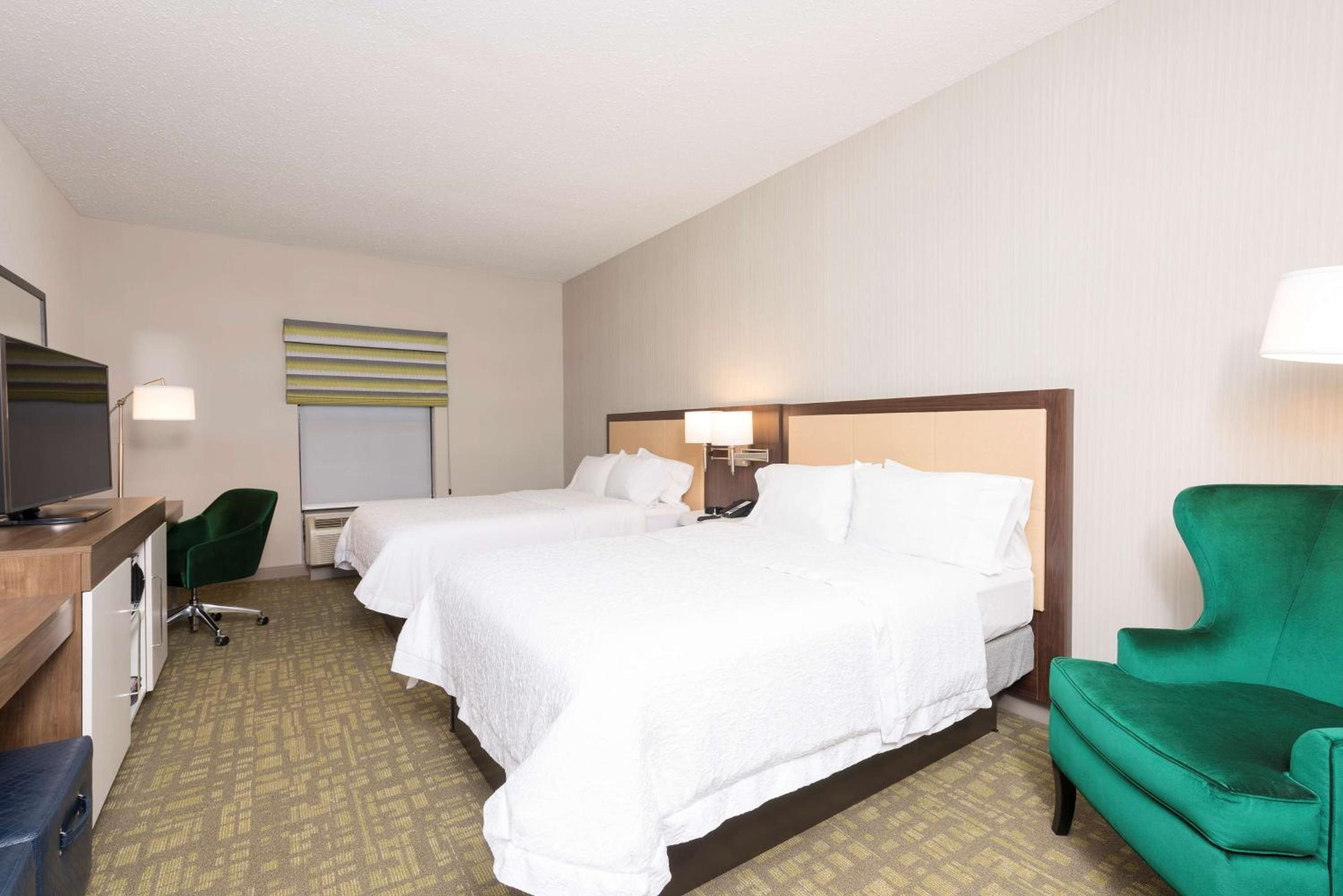 Room with Two Queen Beds - Non-Smoking - Photo 1
