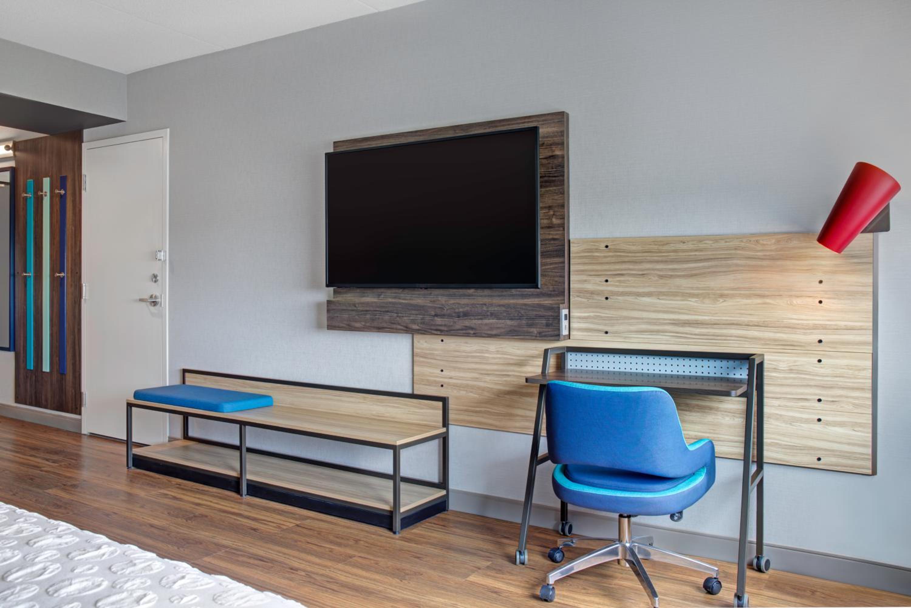King Room with Walk-In Shower