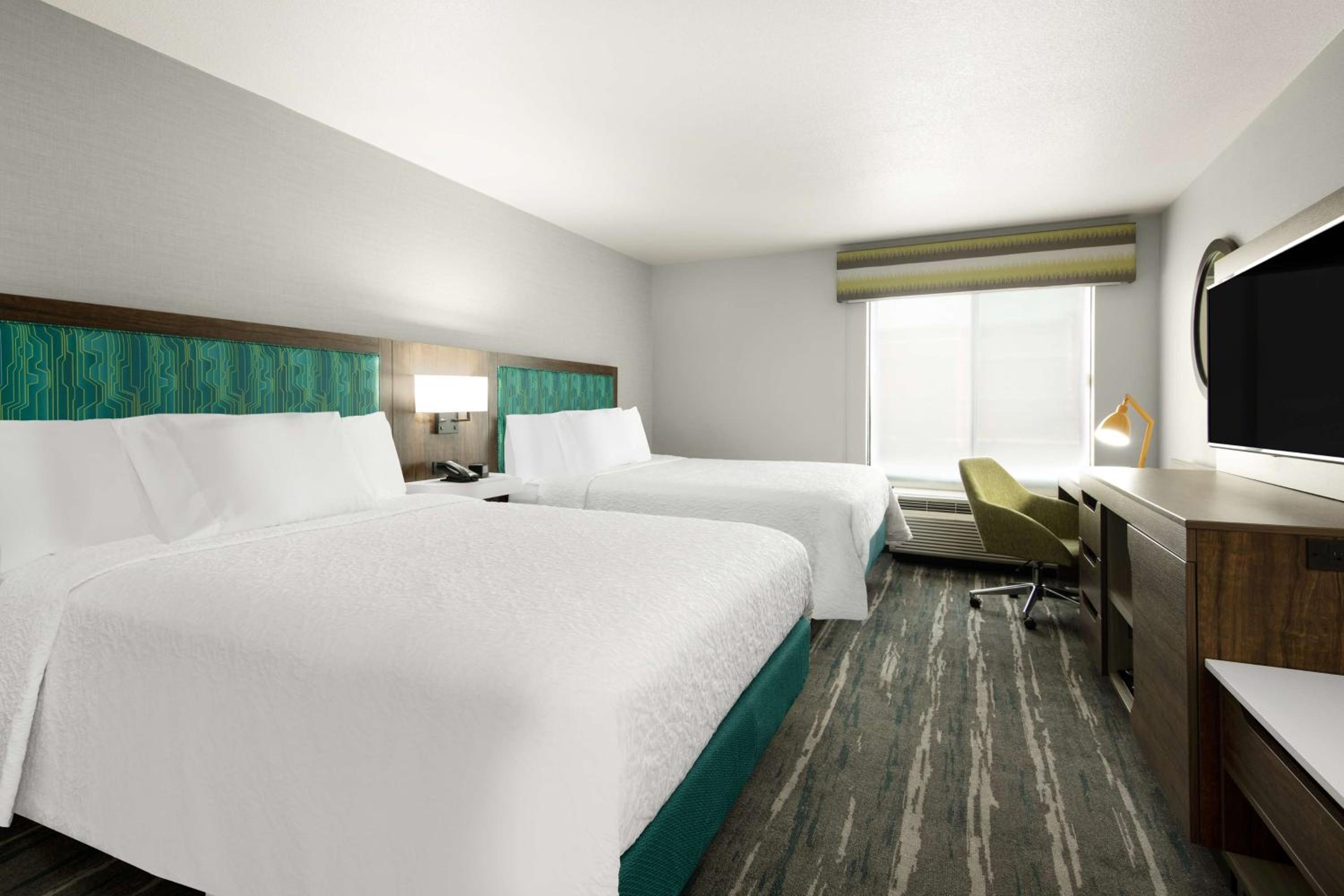 Room with Two Queen Beds - Non-Smoking - Photo 1