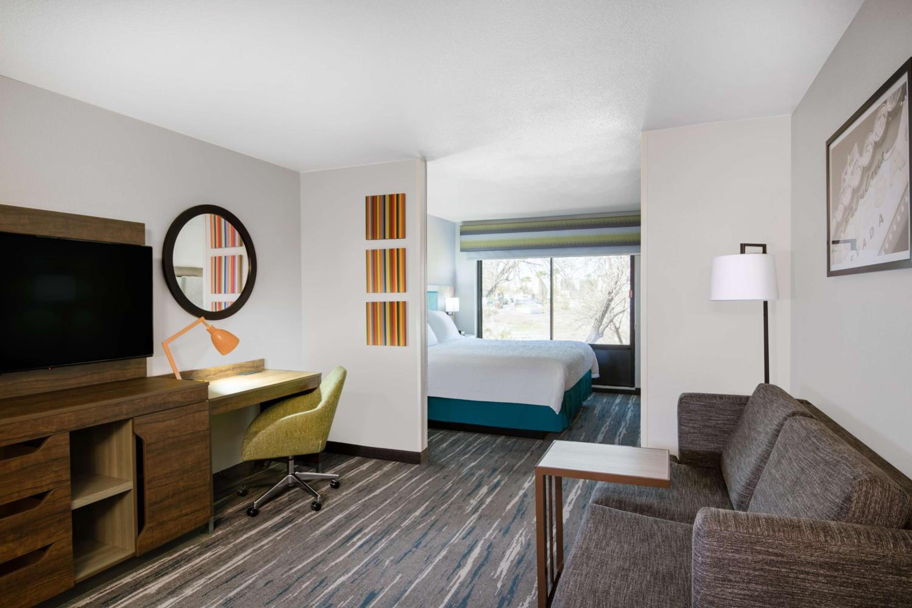 King Studio Suite - Non-Smoking - Photo 1