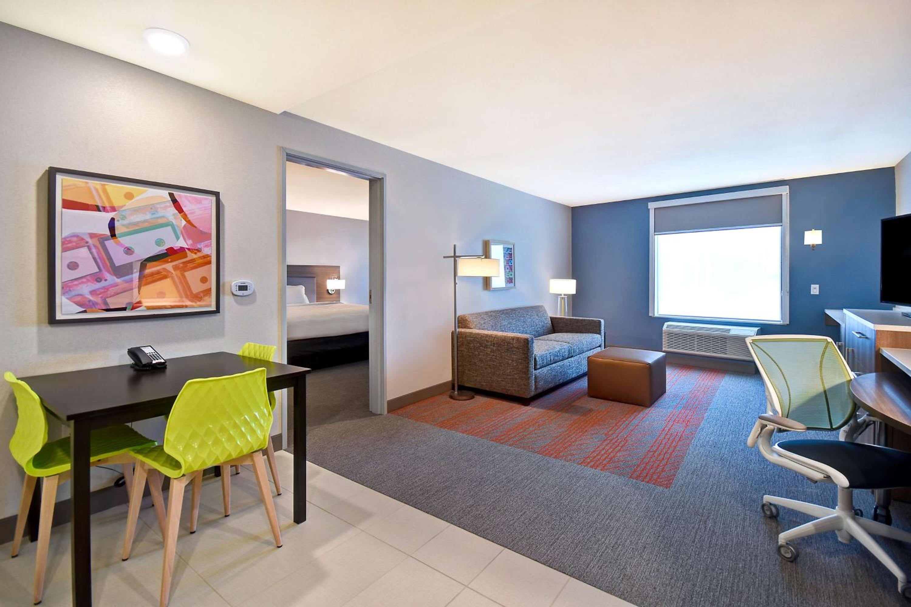 One-Bedroom King Suite - Non-Smoking - Photo 8