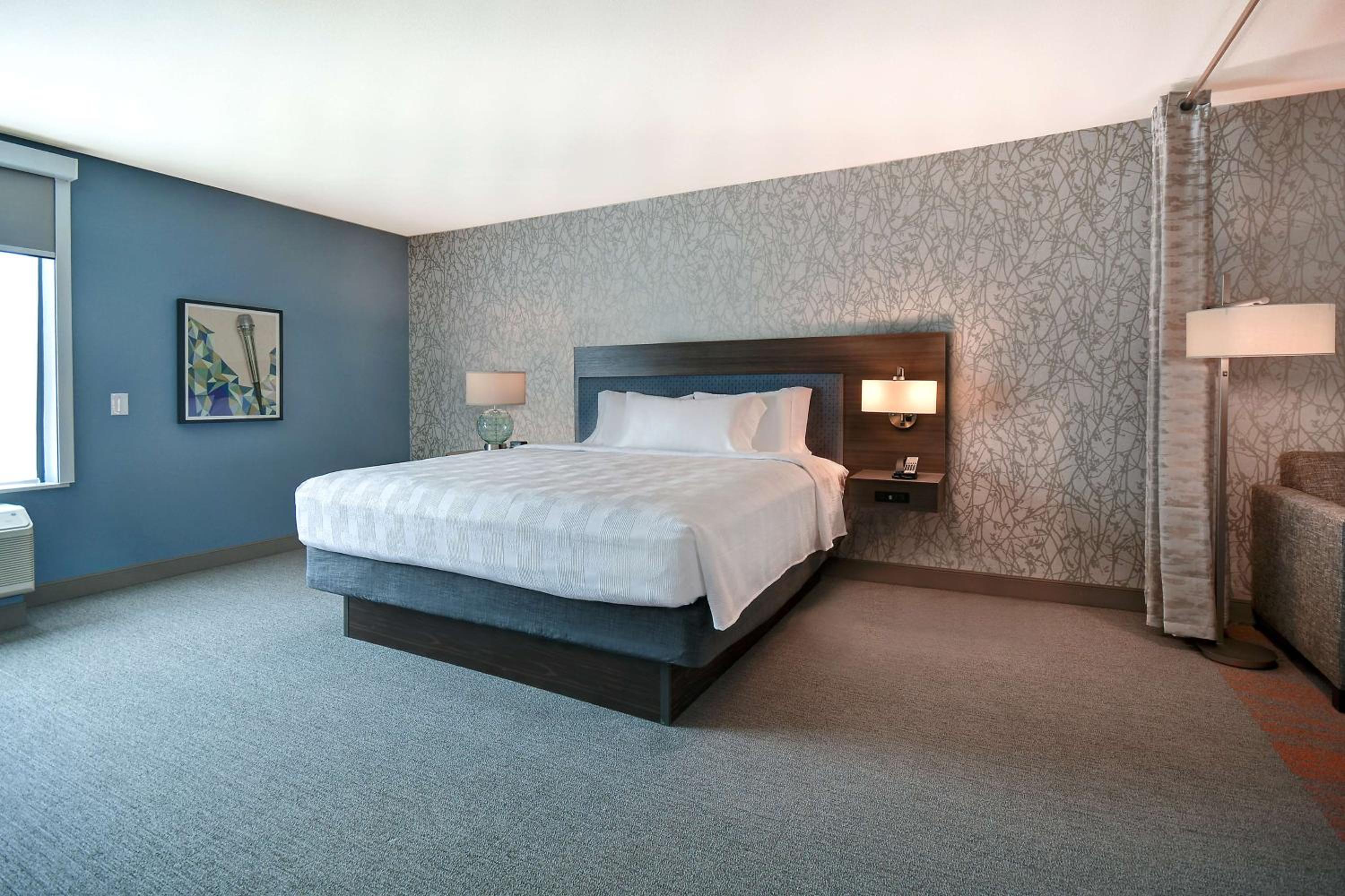 King Studio Suite - Mobility Accessible/Non-Smoking - Photo 4