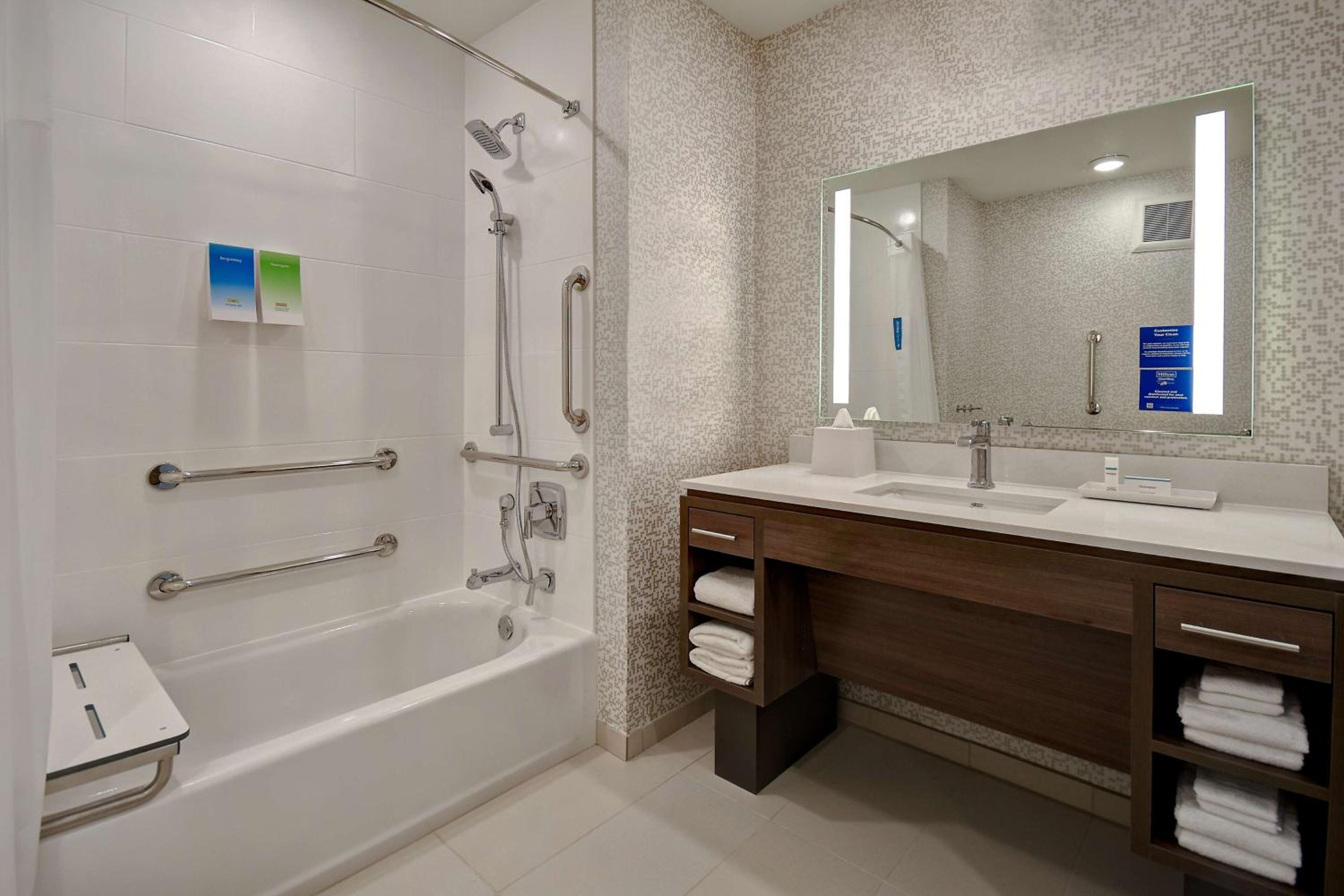 King Studio Suite - Mobility Accessible/Non-Smoking - Photo 3
