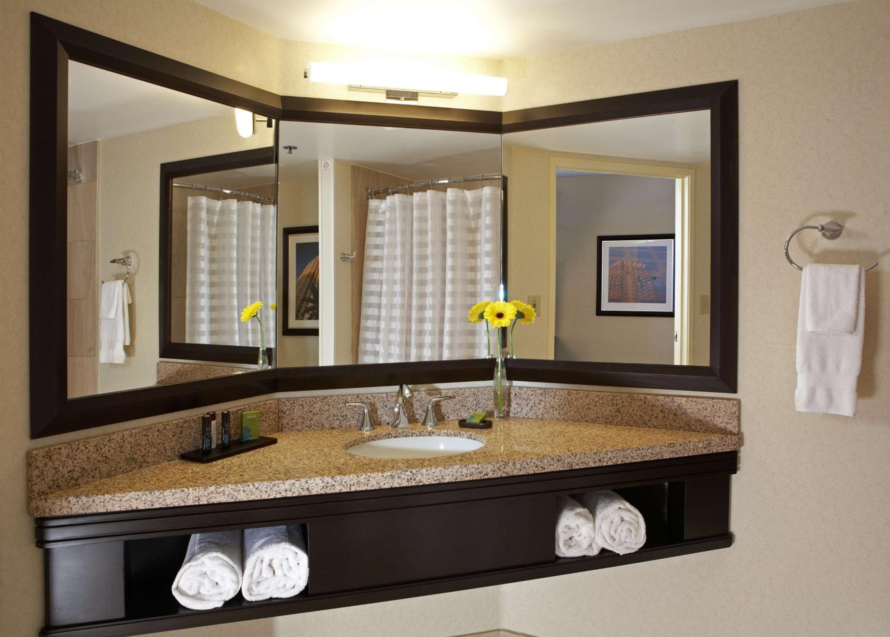 Premium Queen Suite with Two Queen Beds - Non-Smoking