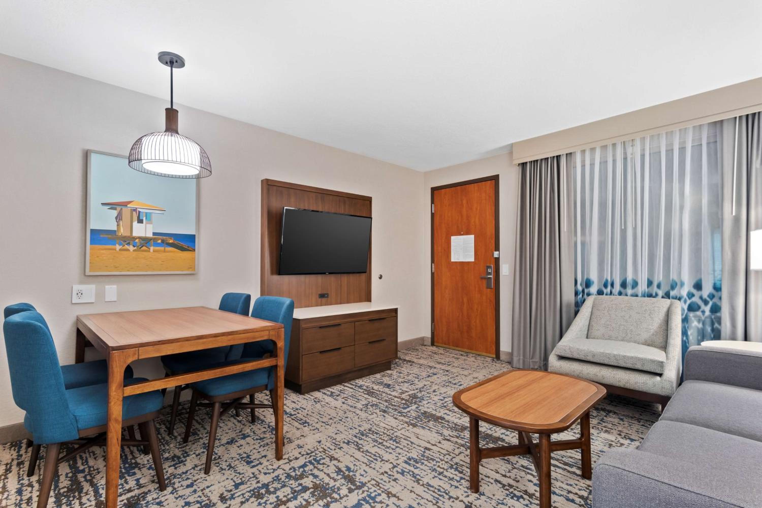 Two-Room King Suite - Non-Smoking - Photo 11