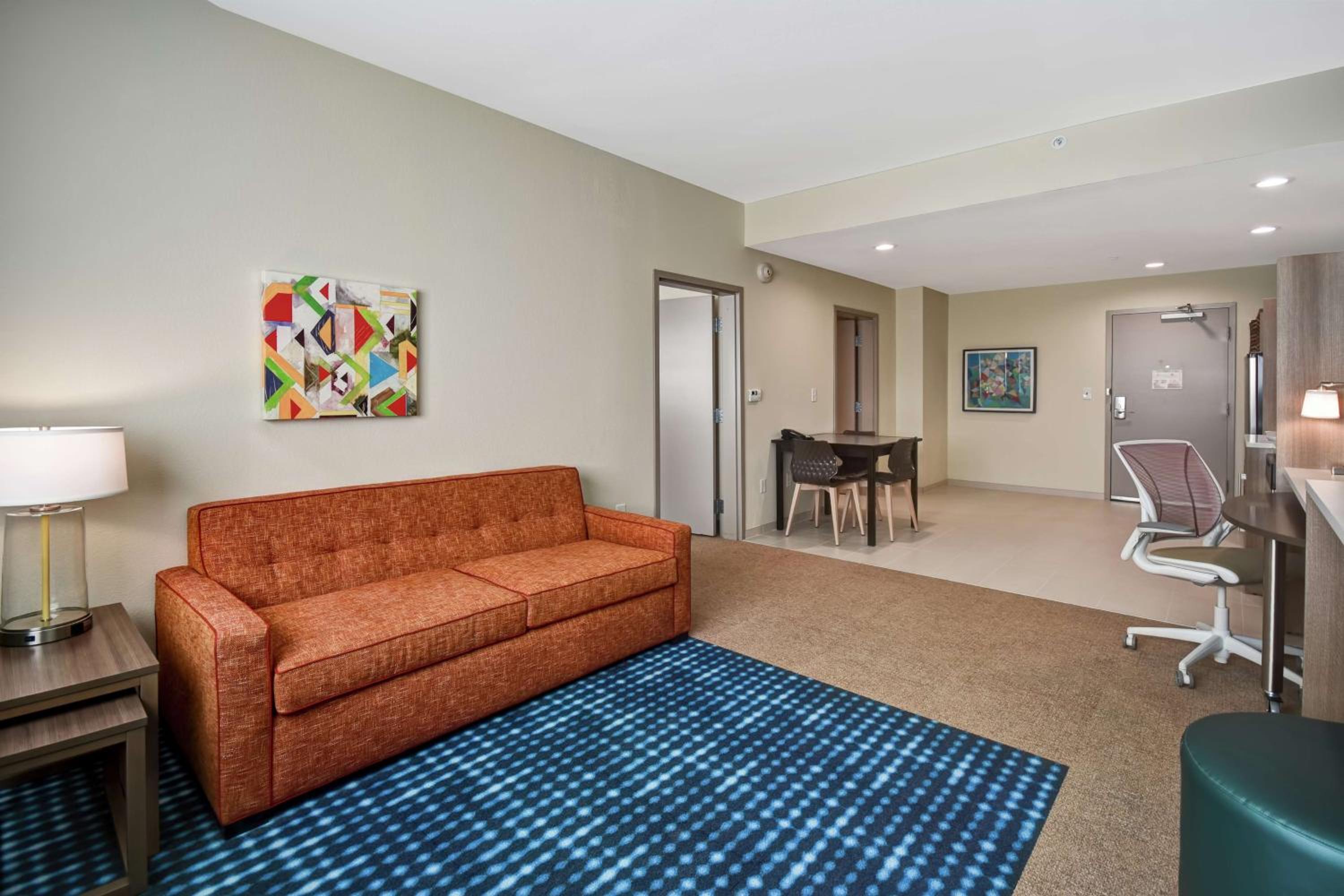 King Suite - Hearing Access/Non-Smoking photo 2