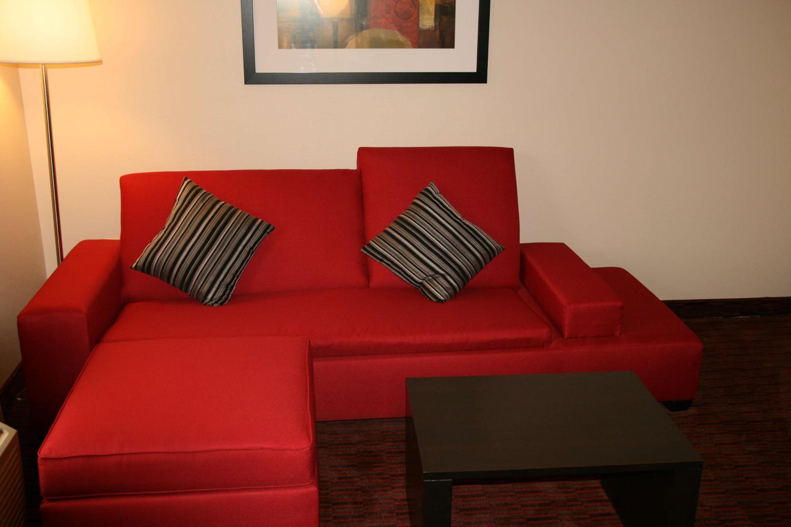 King Studio Suite - Non-Smoking - Photo 3